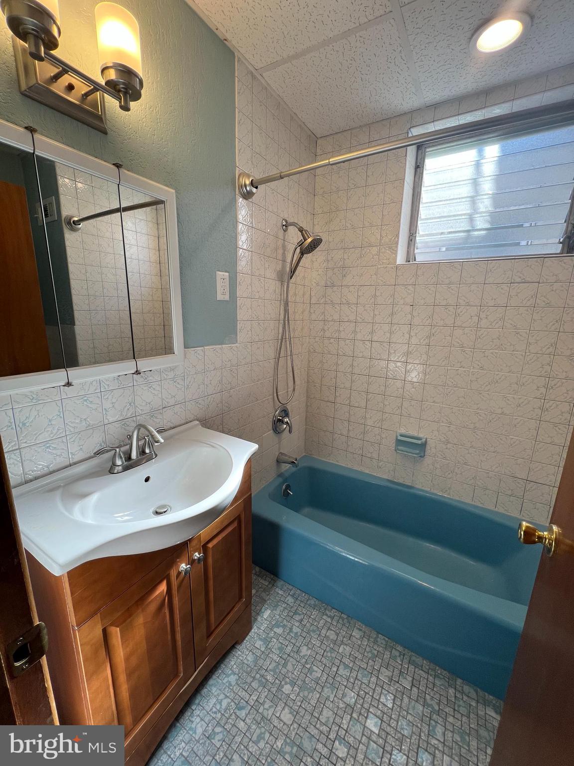 LOWER MOYAMENSING - Residential Lease