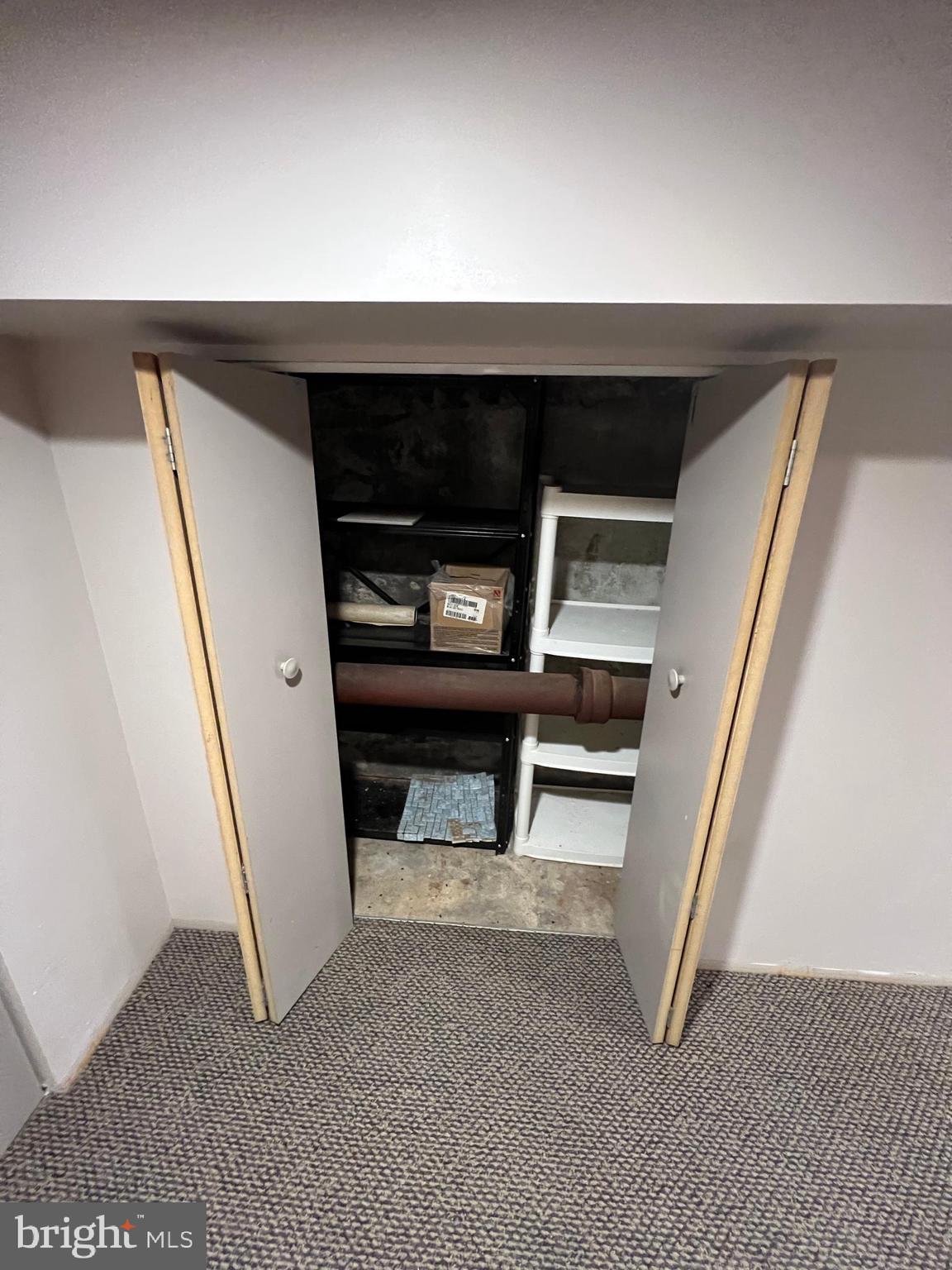 LOWER MOYAMENSING - Residential Lease