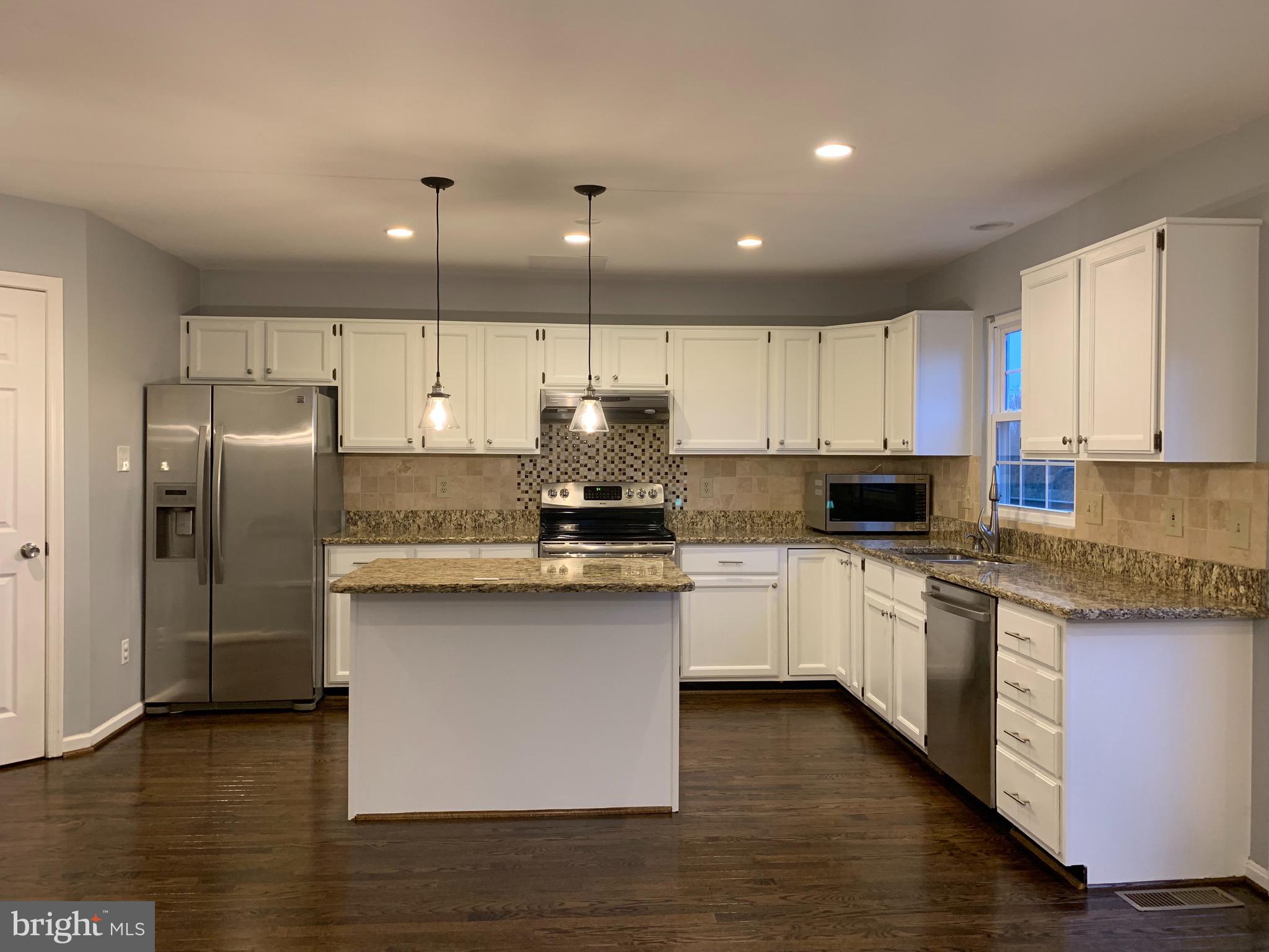 FAIR LAKES - Residential