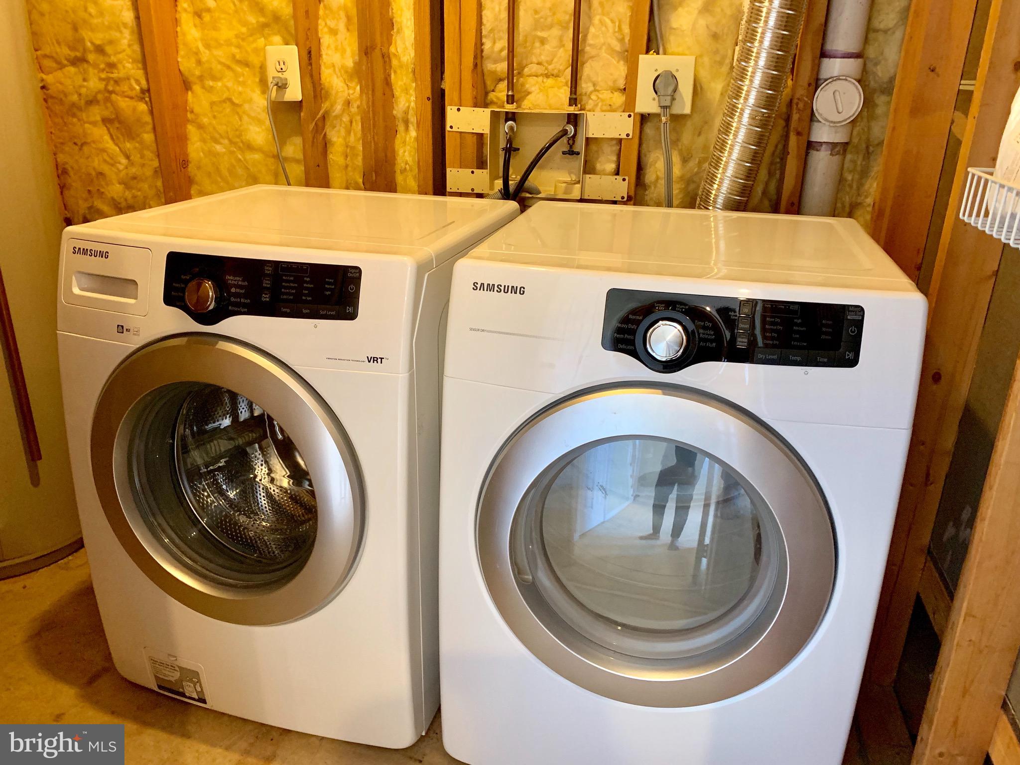 FAIR LAKES - Residential