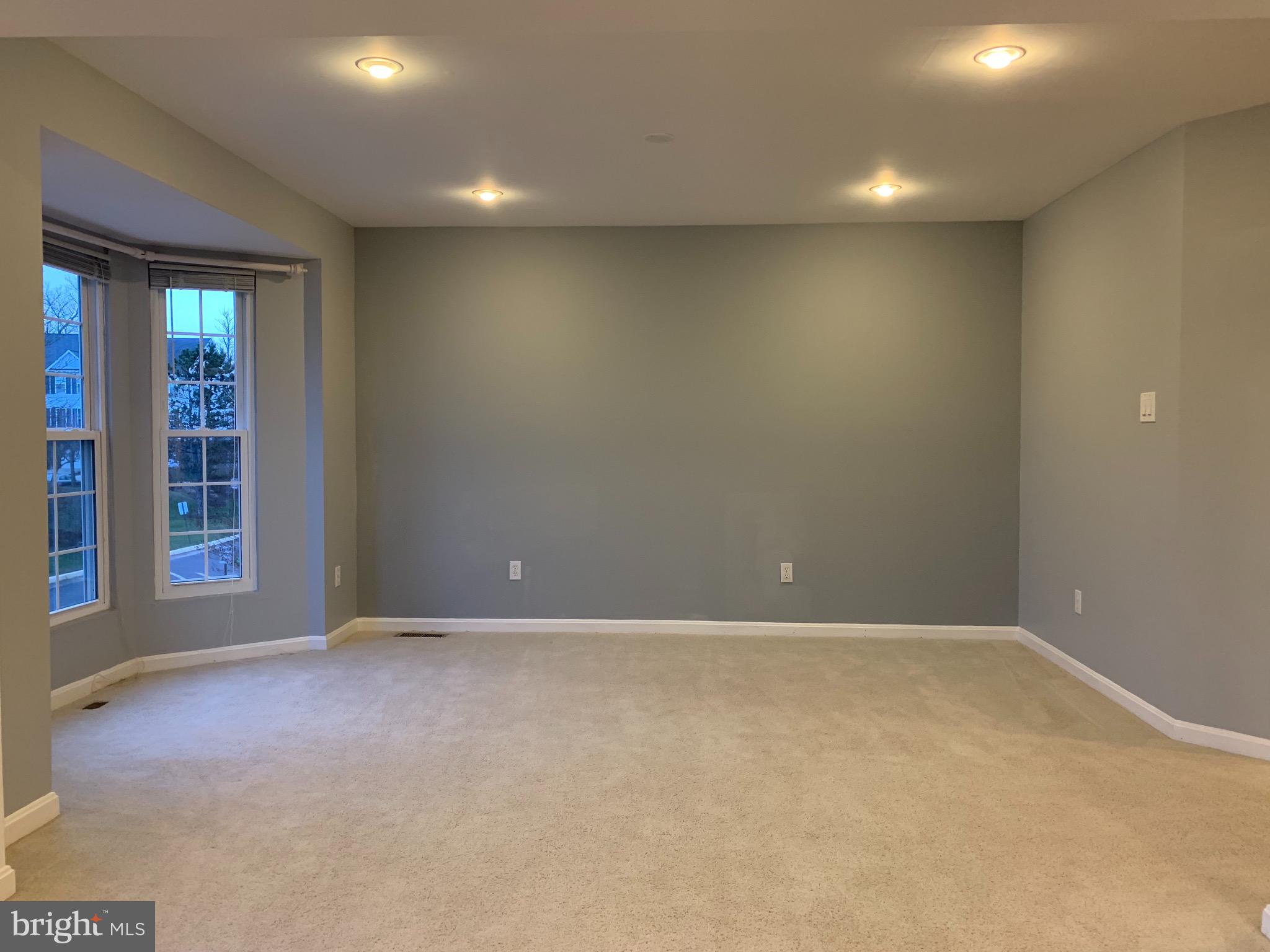 FAIR LAKES - Residential