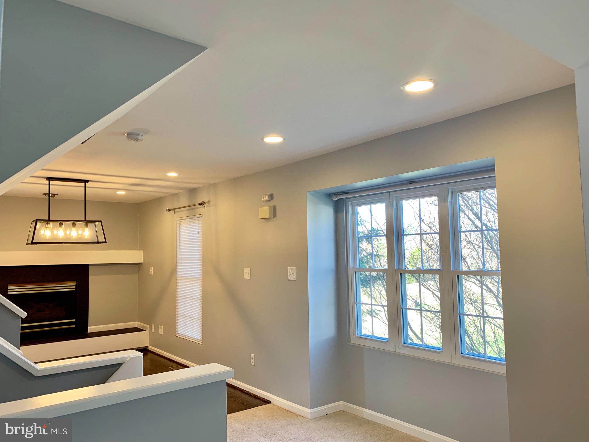 FAIR LAKES - Residential