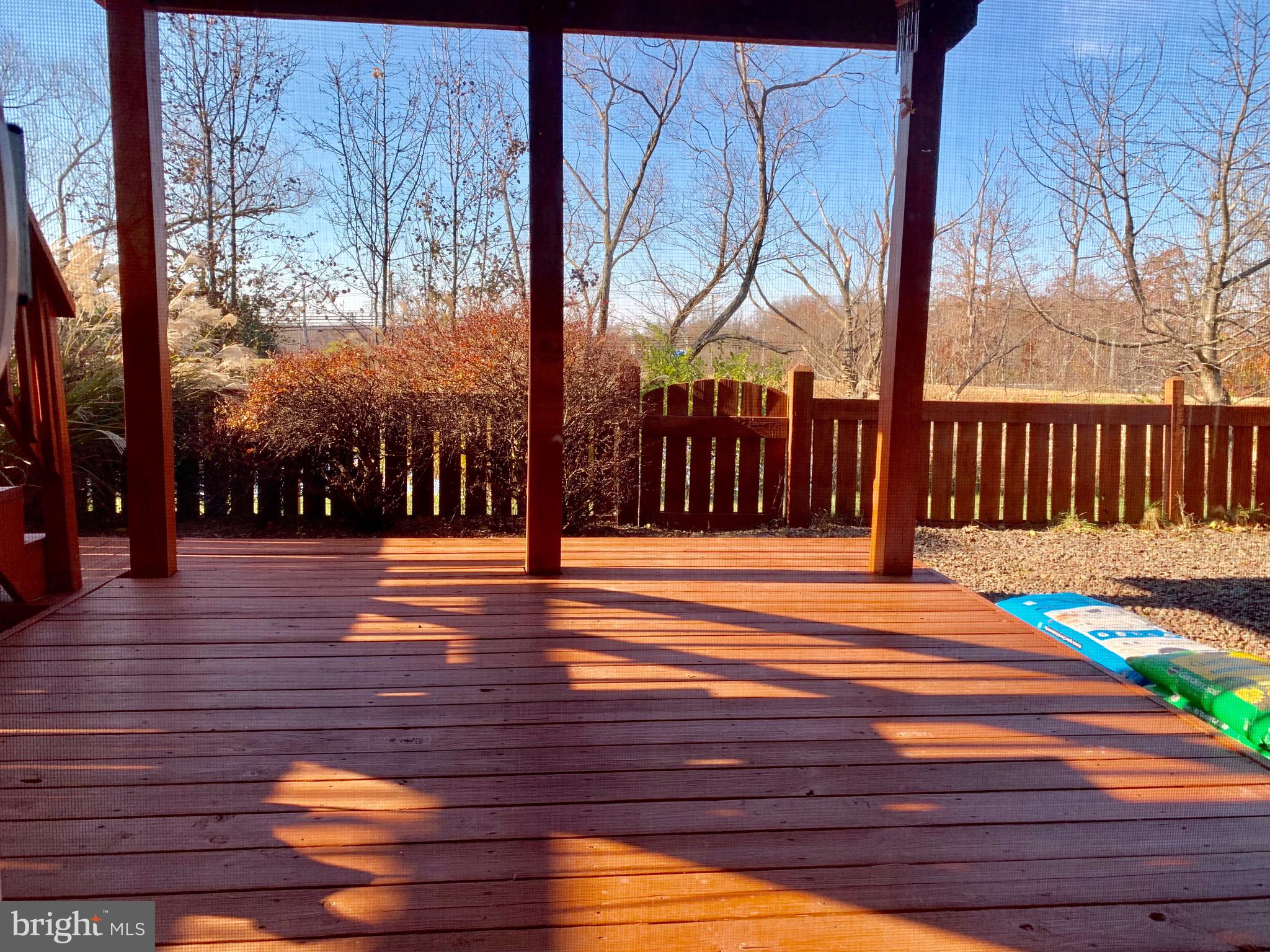 FAIR LAKES - Residential