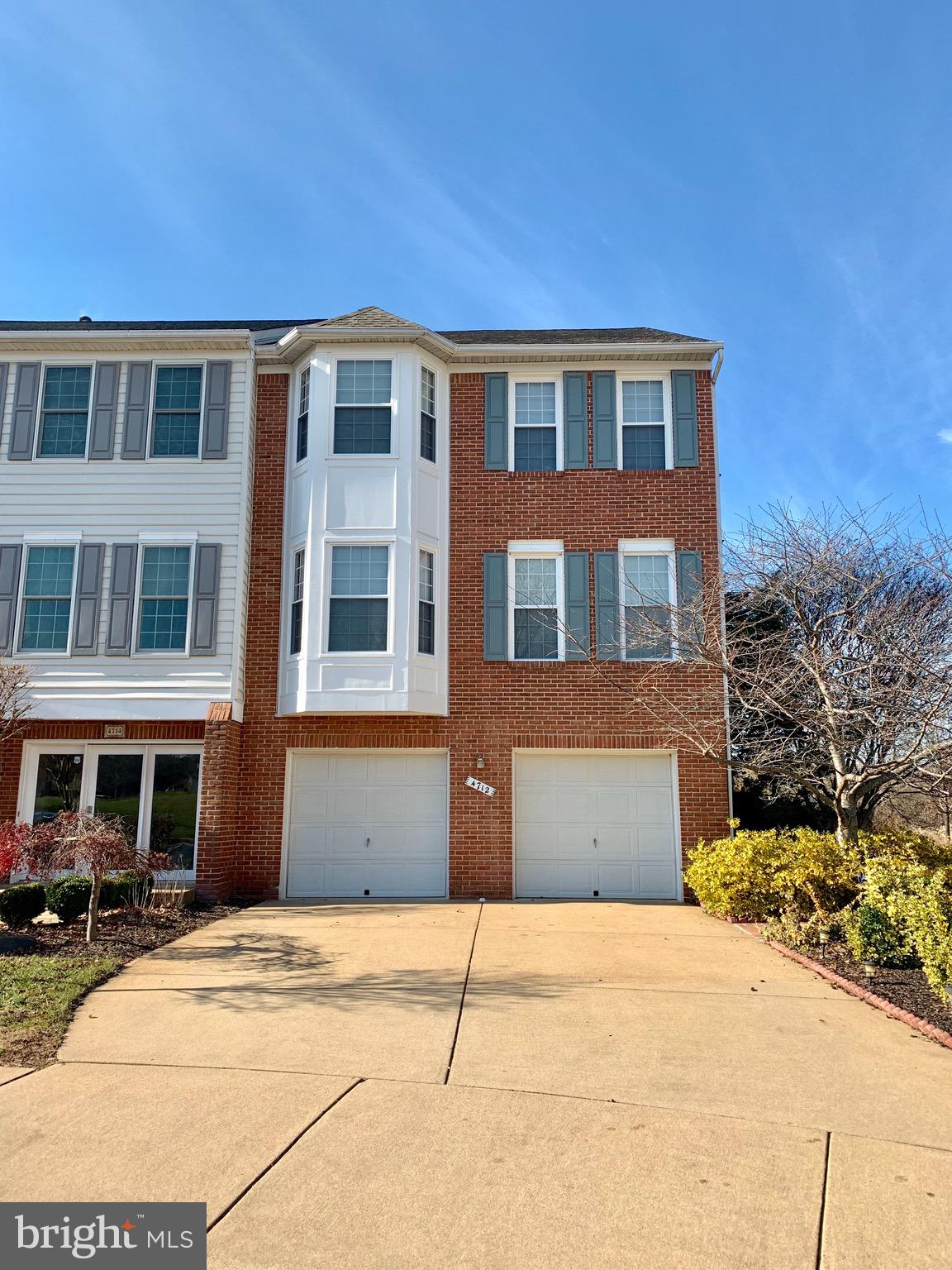 FAIR LAKES - Residential