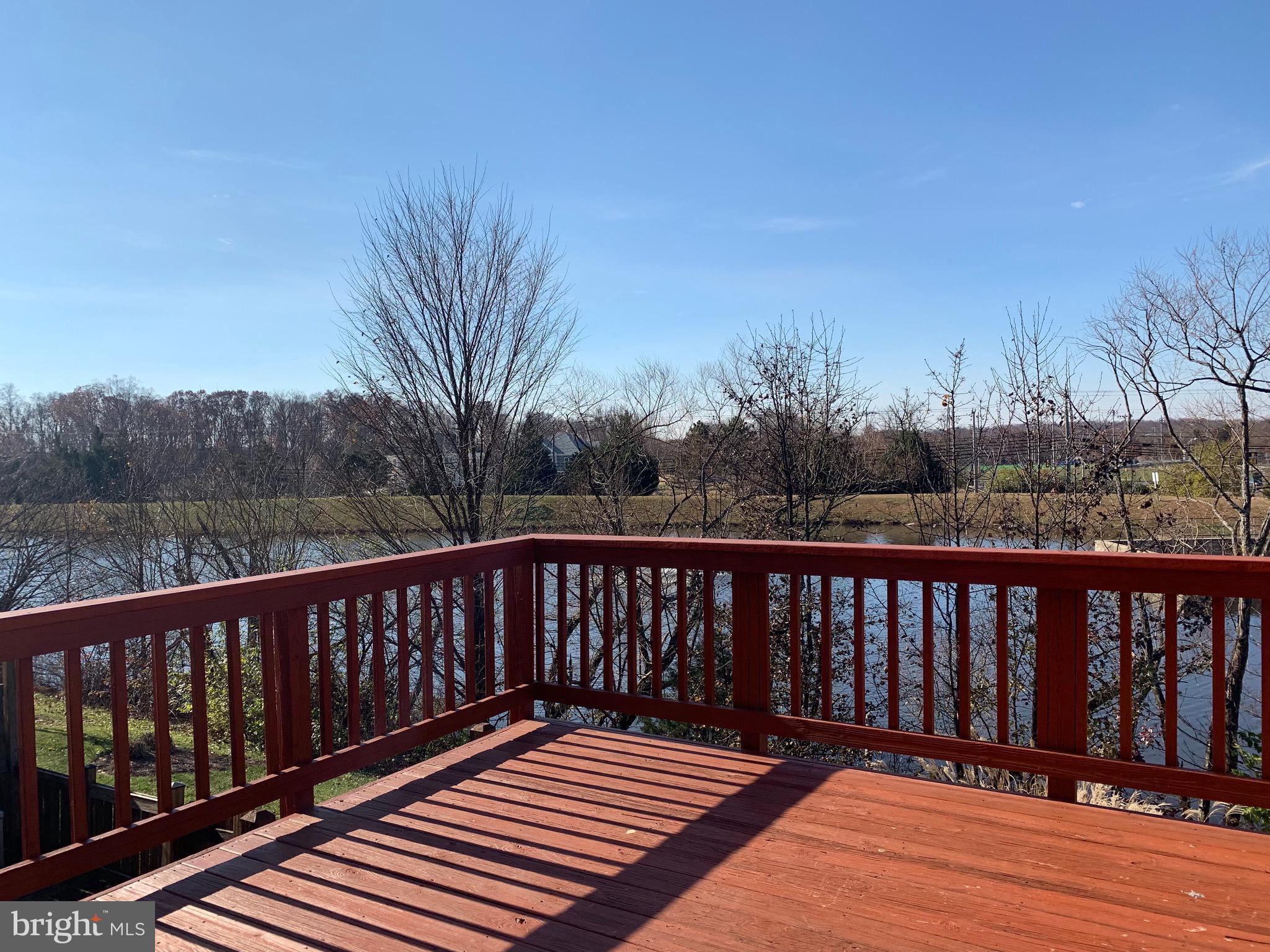 FAIR LAKES - Residential