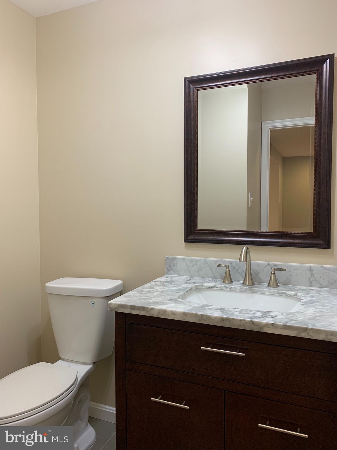 FAIR LAKES - Residential