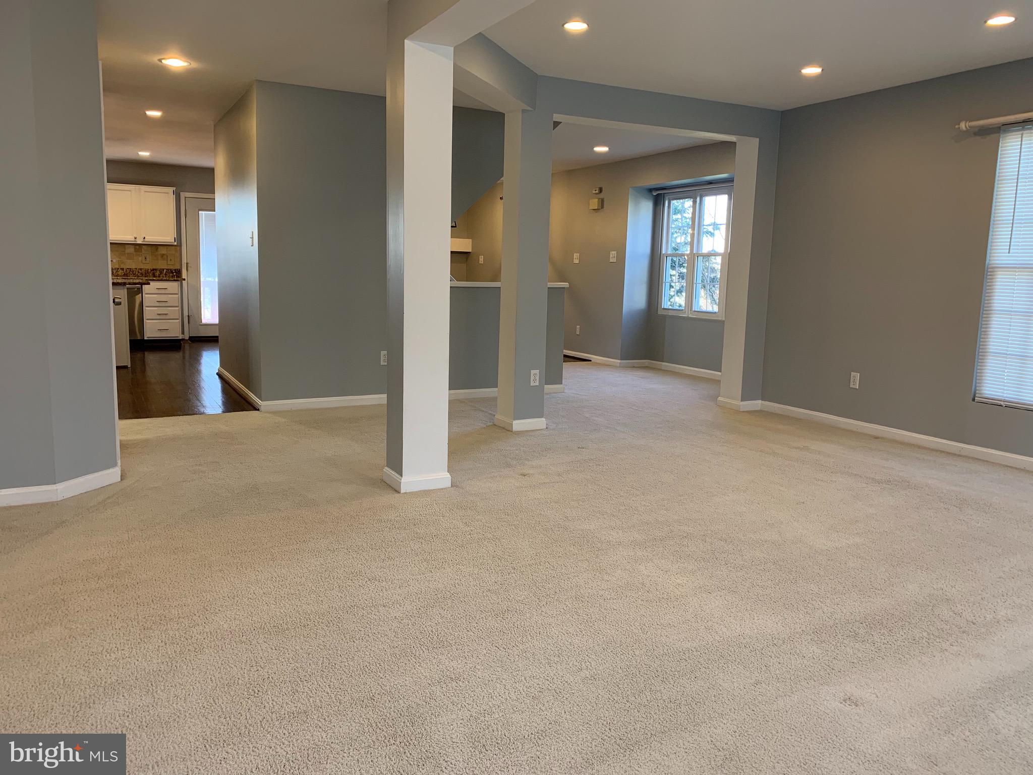 FAIR LAKES - Residential