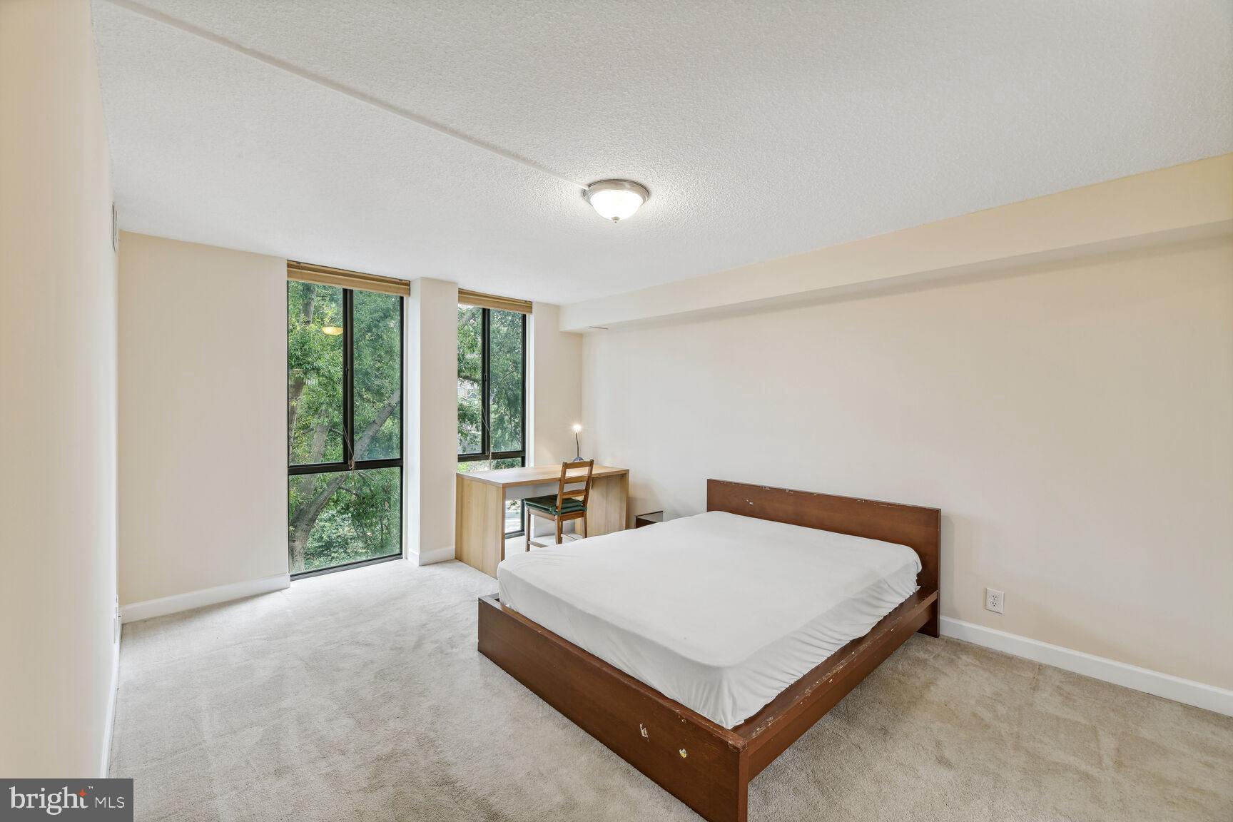 COURTHOUSE - Residential Lease