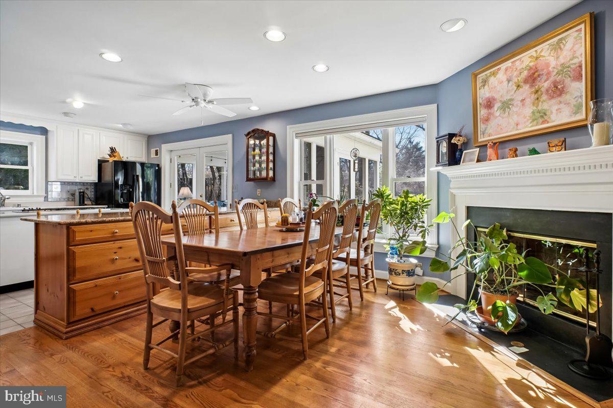 ENGLISH VILLAGE - Residential