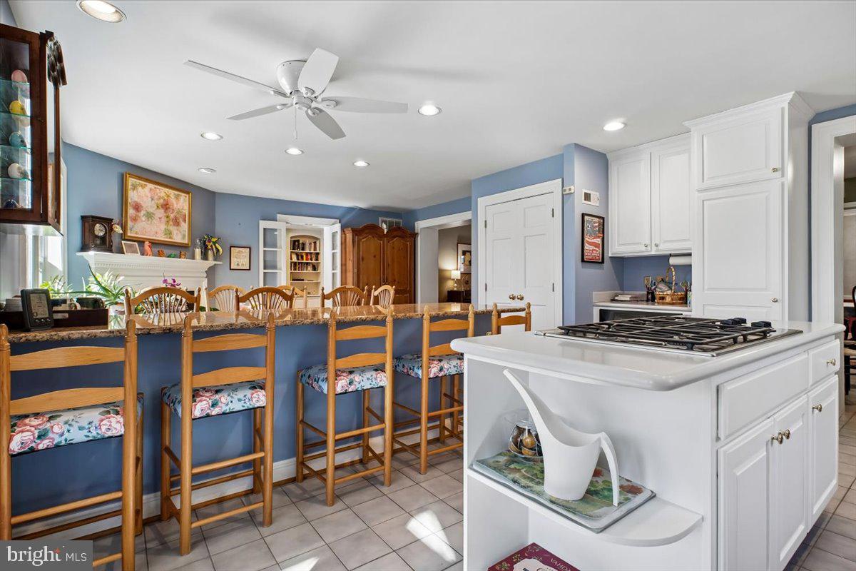 ENGLISH VILLAGE - Residential