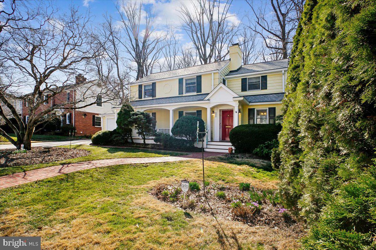 ENGLISH VILLAGE - Residential