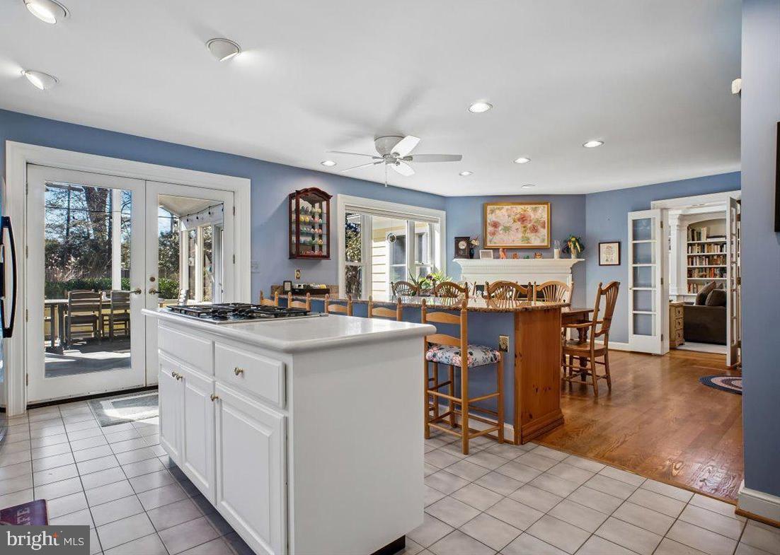 ENGLISH VILLAGE - Residential