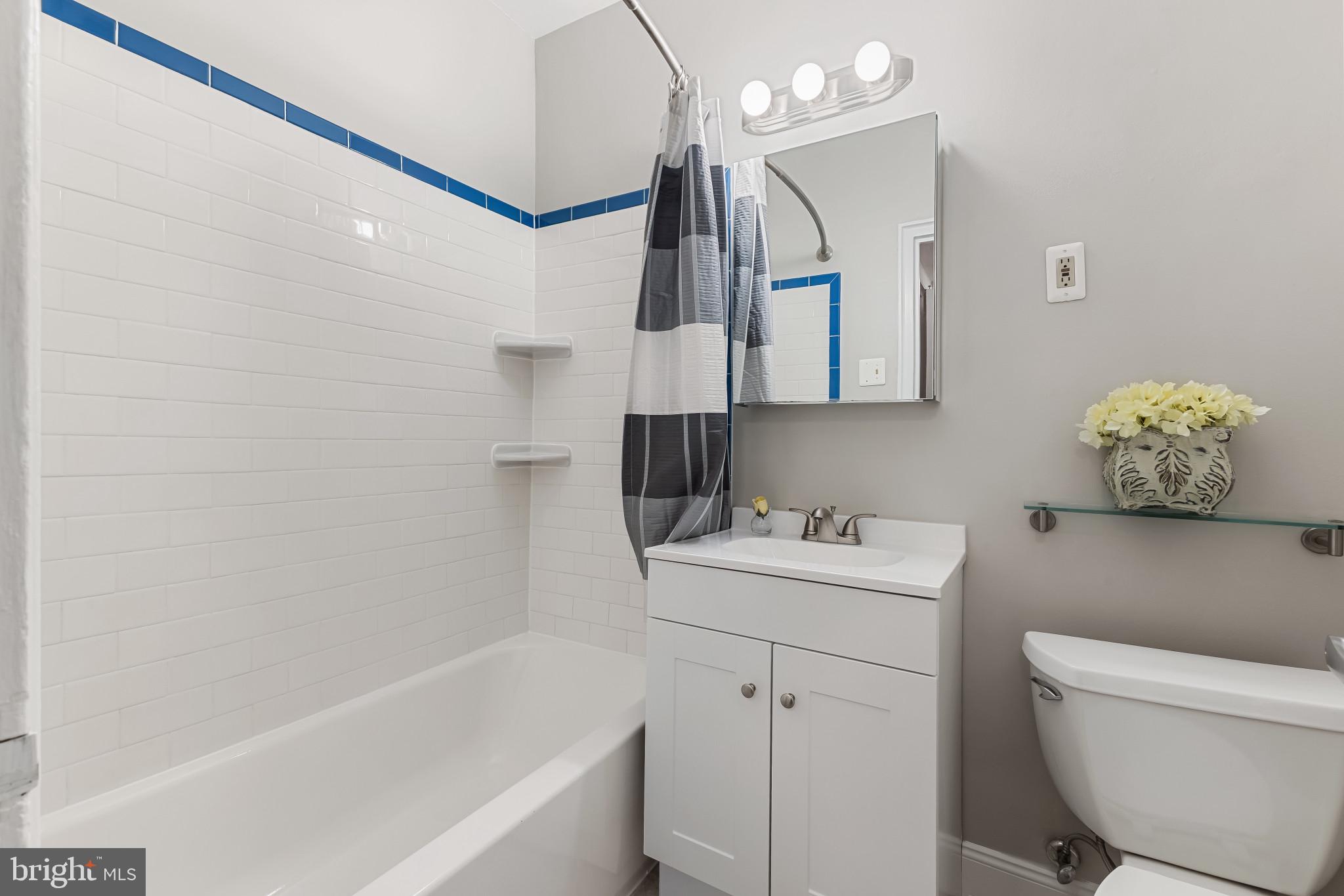 ROSEMONT STATION - Residential