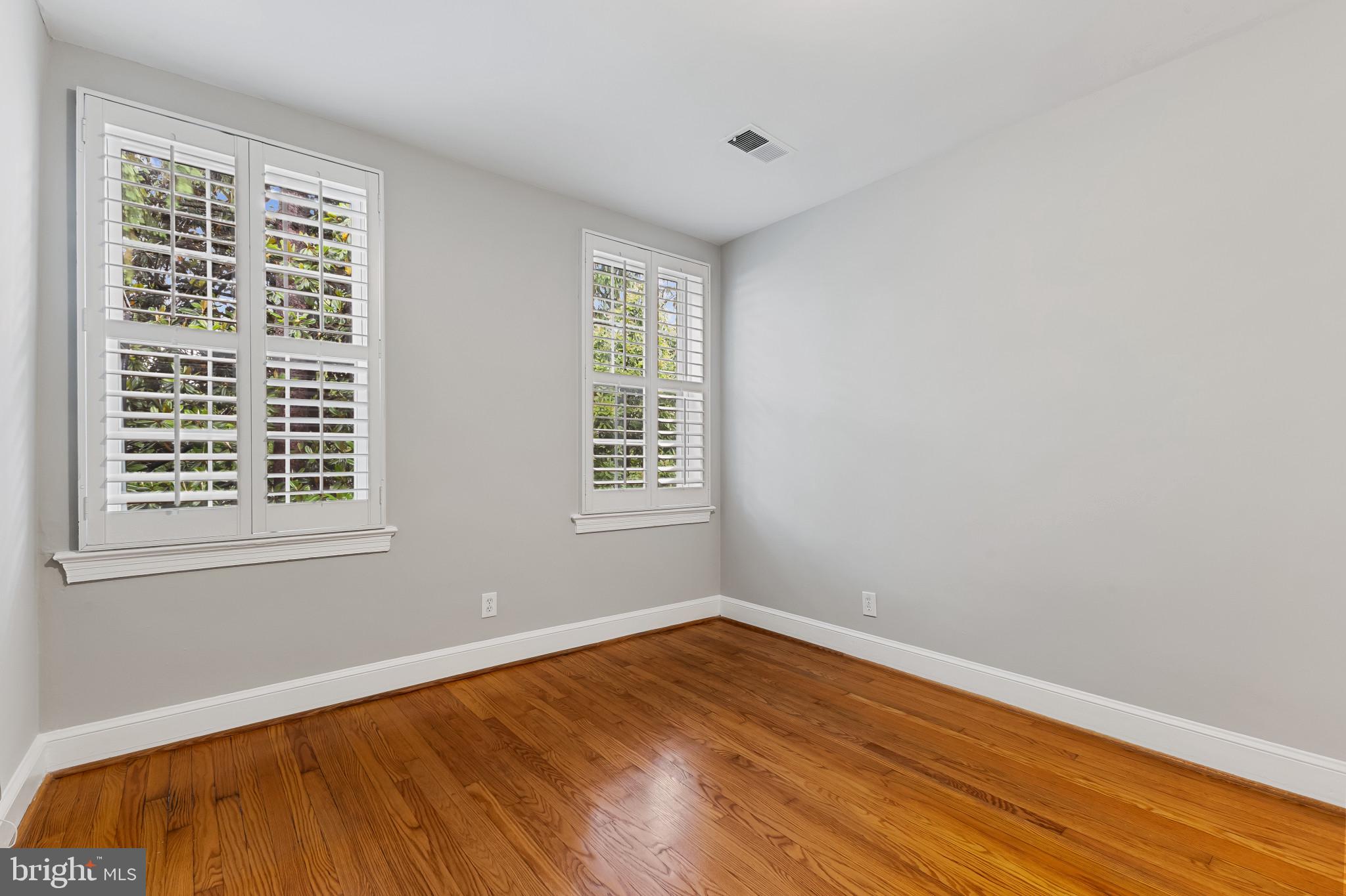 ROSEMONT STATION - Residential