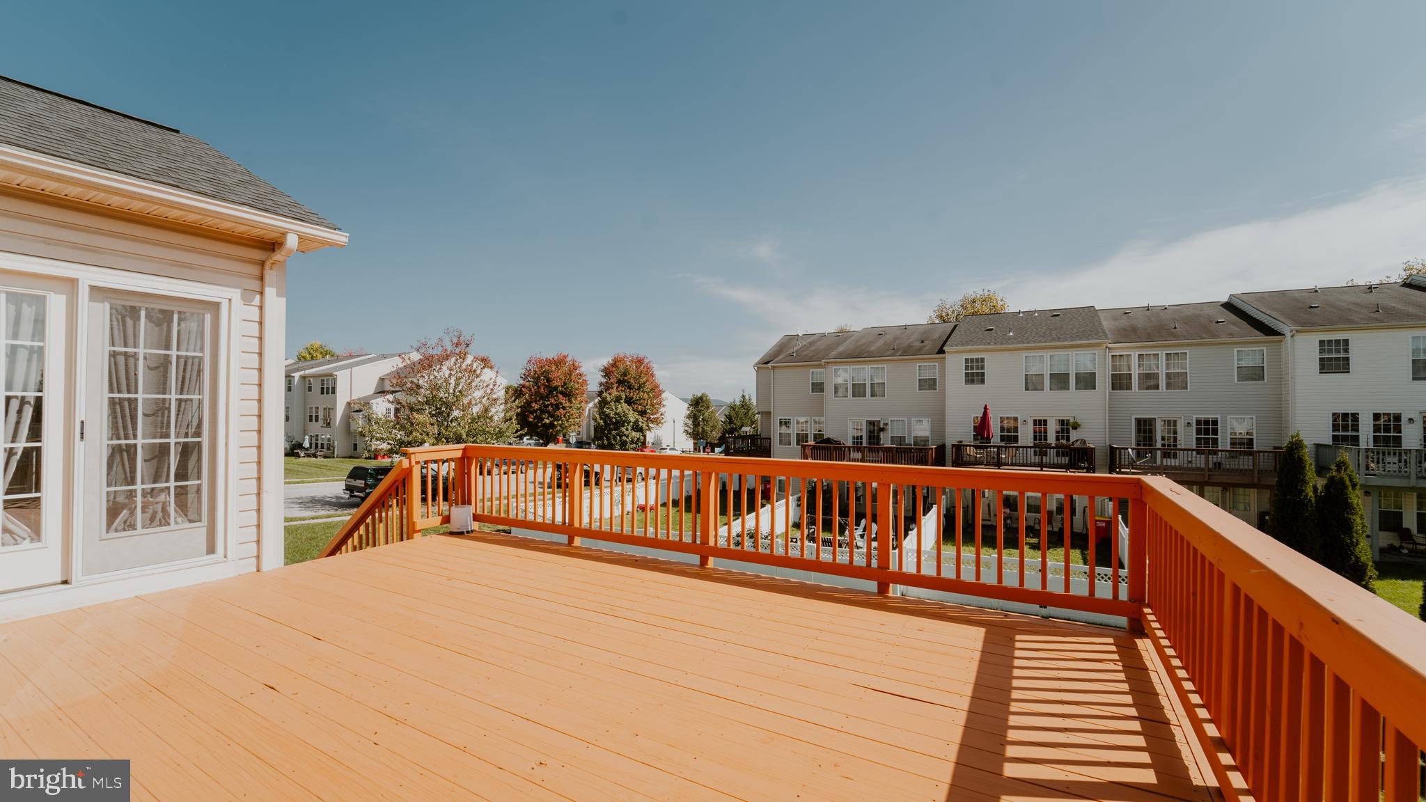 LAKELAND PLACE - Residential