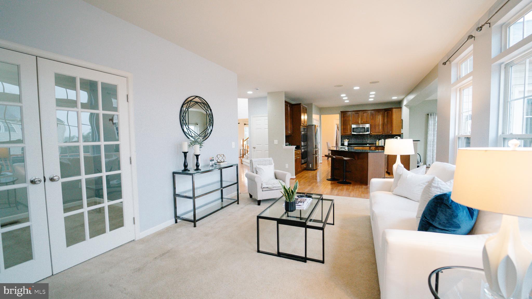 LAKELAND PLACE - Residential