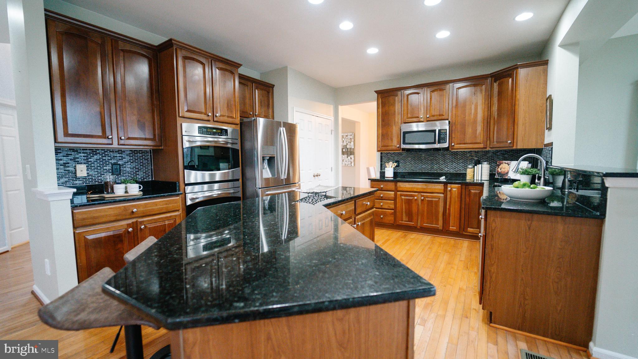 LAKELAND PLACE - Residential