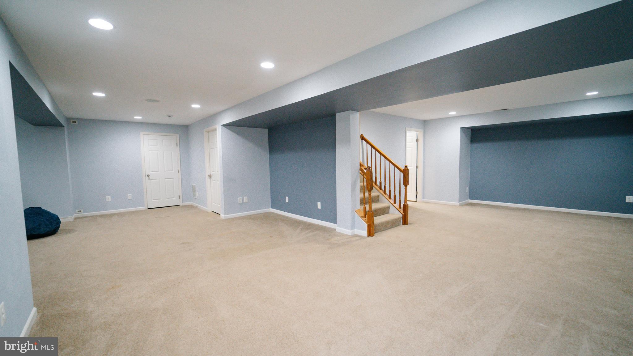 LAKELAND PLACE - Residential