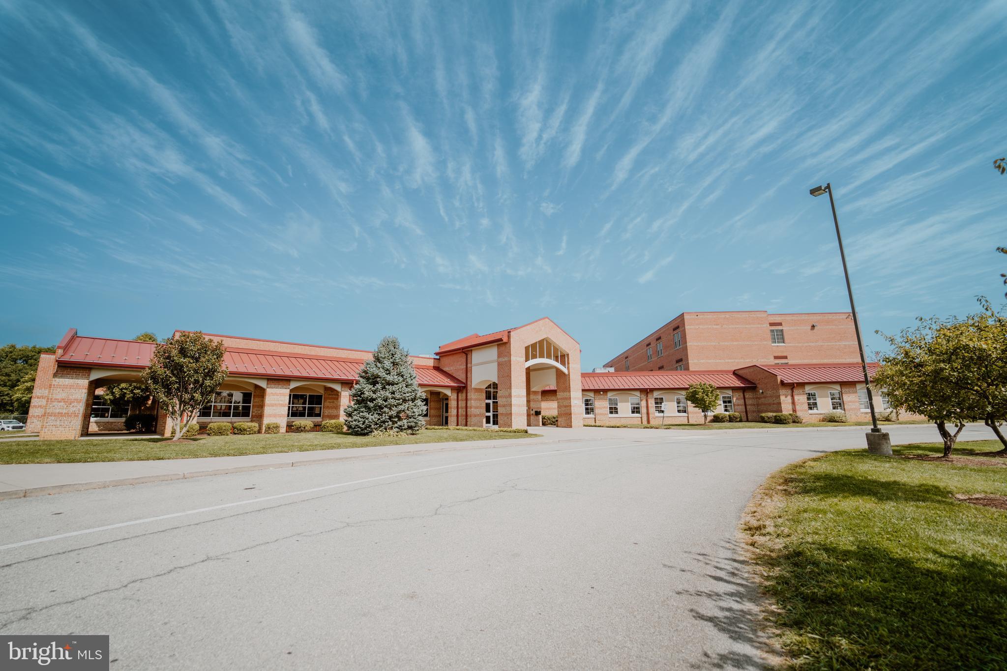 LAKELAND PLACE - Residential