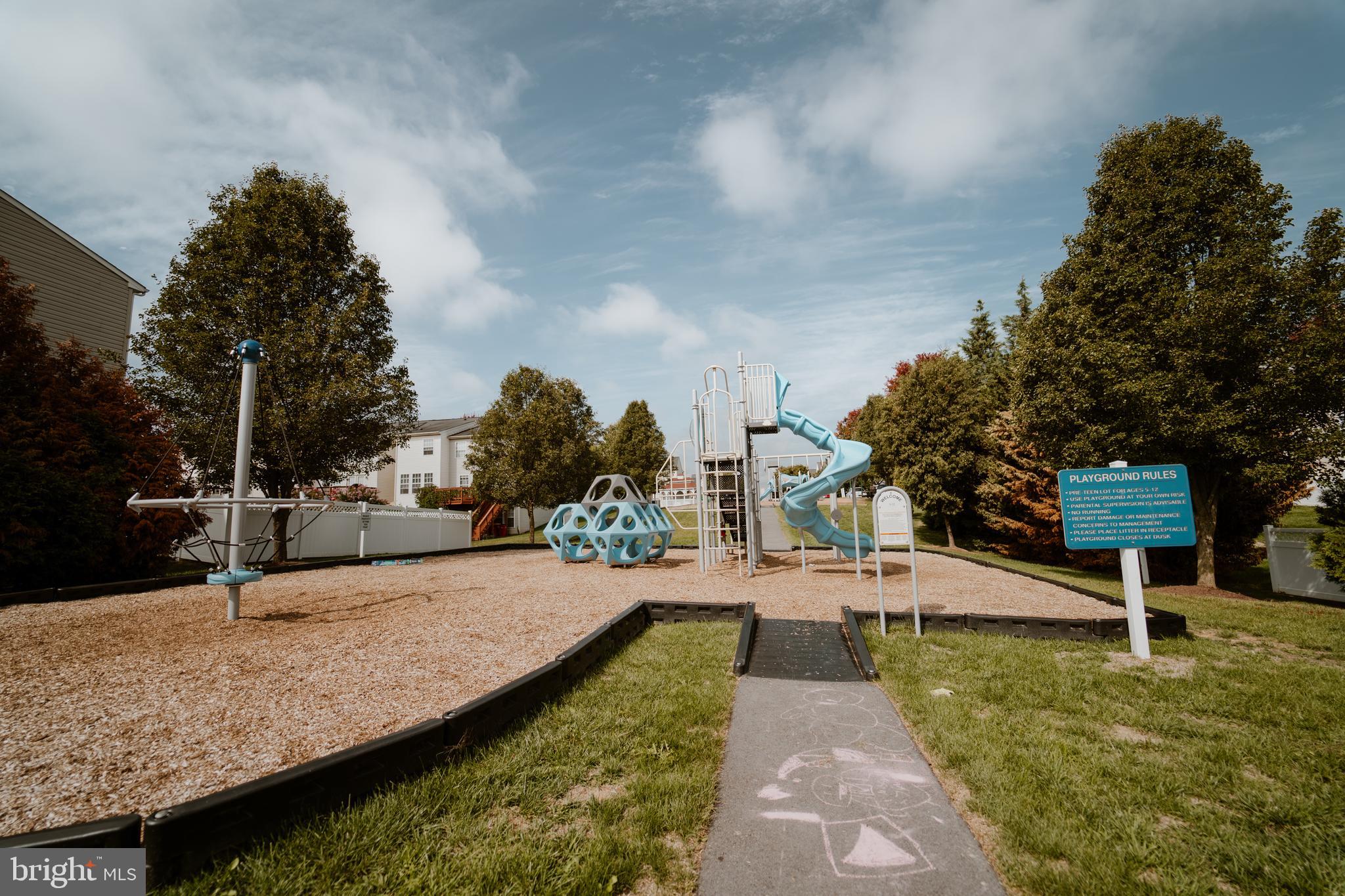 LAKELAND PLACE - Residential