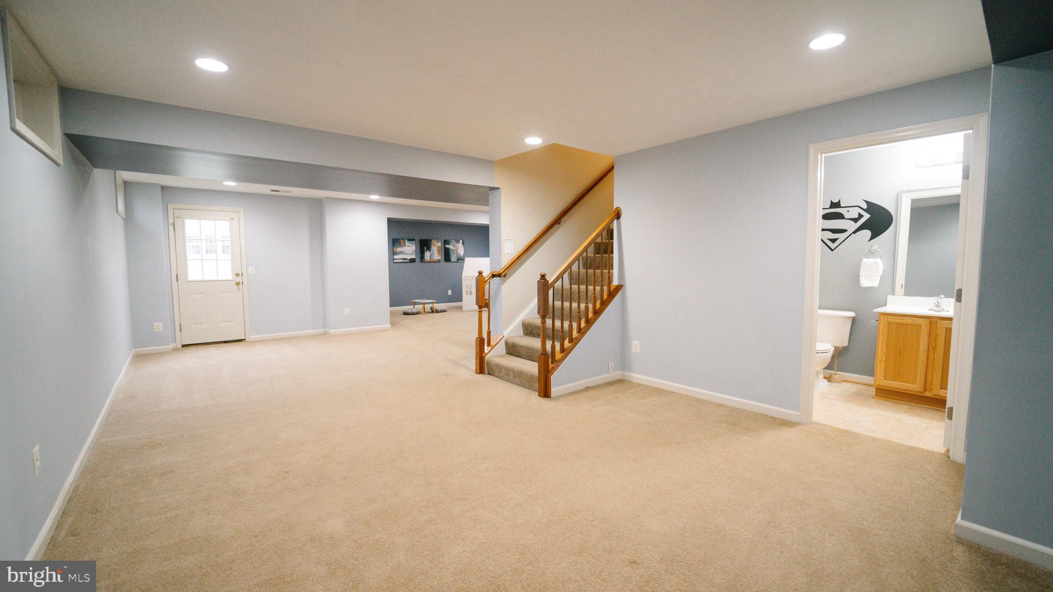 LAKELAND PLACE - Residential