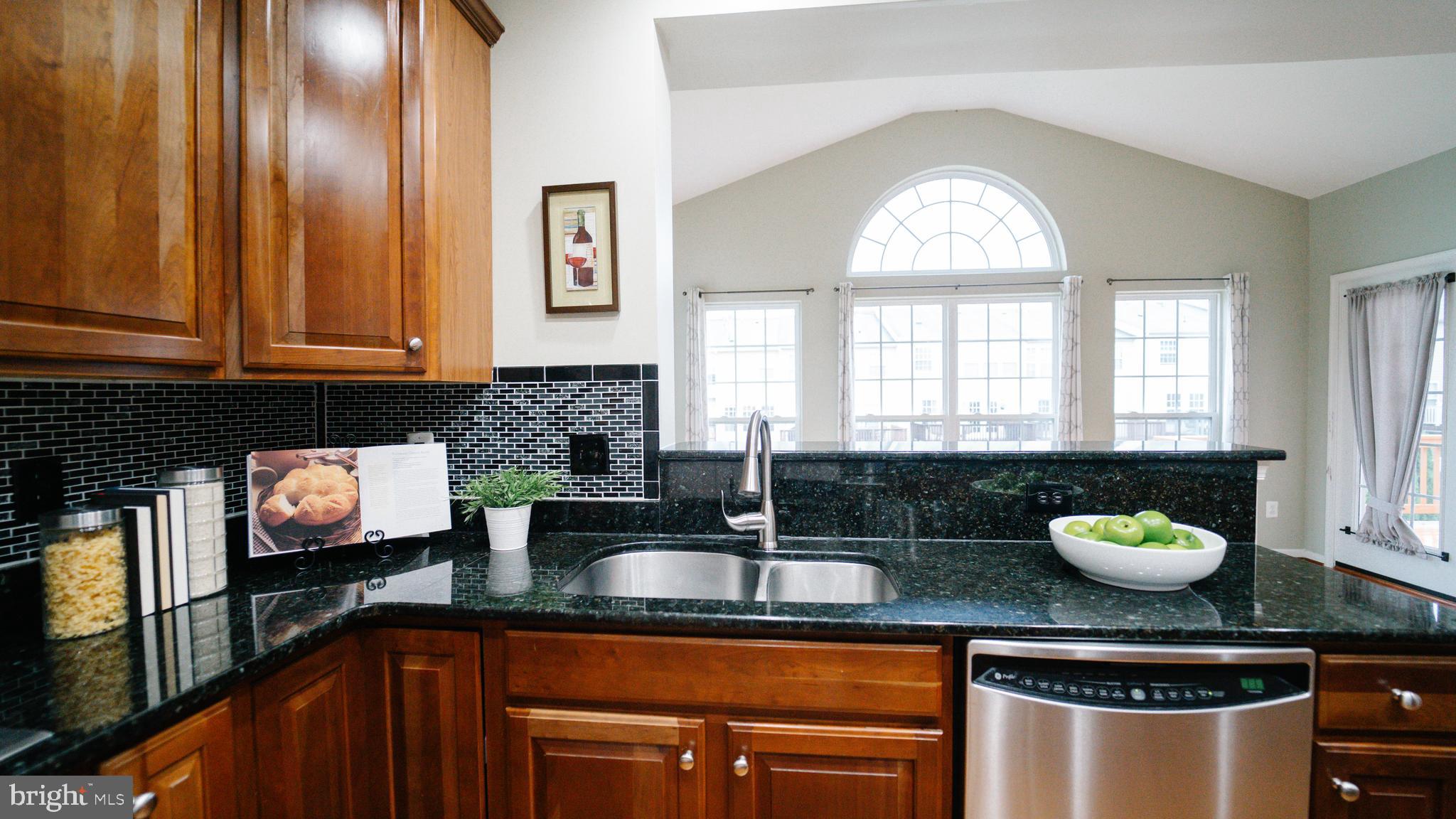 LAKELAND PLACE - Residential