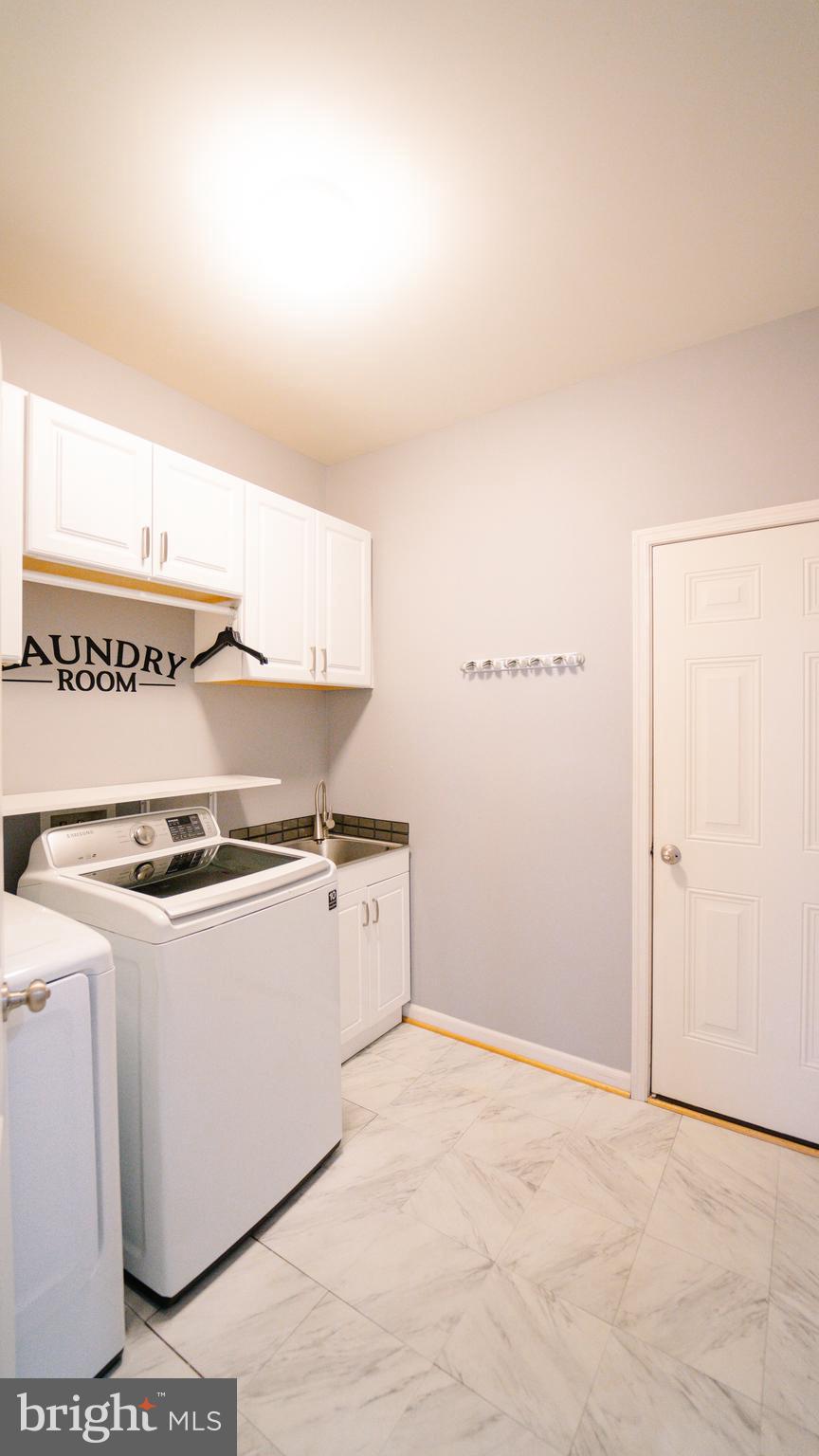 LAKELAND PLACE - Residential