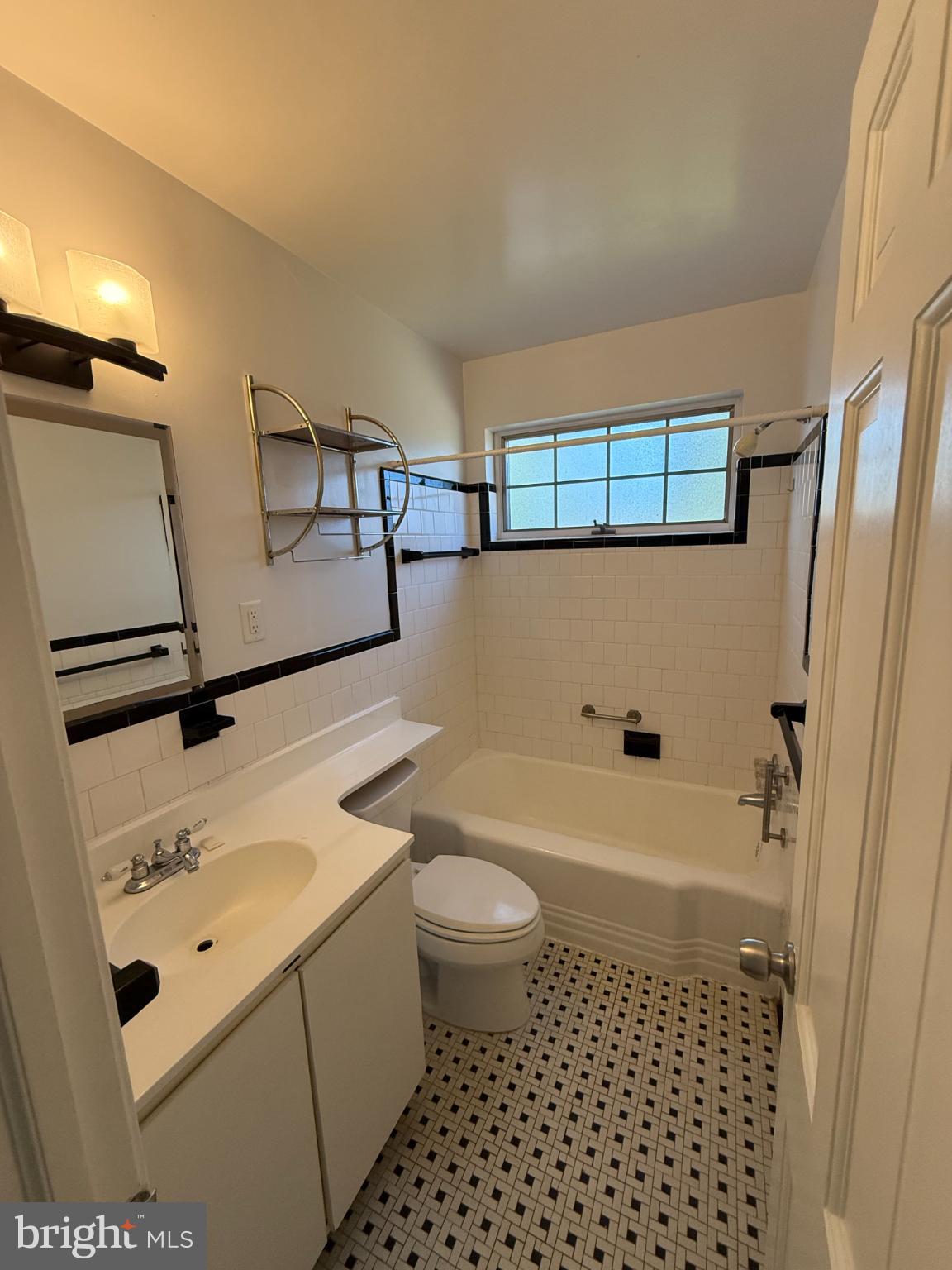 HILLMEAD - Residential Lease