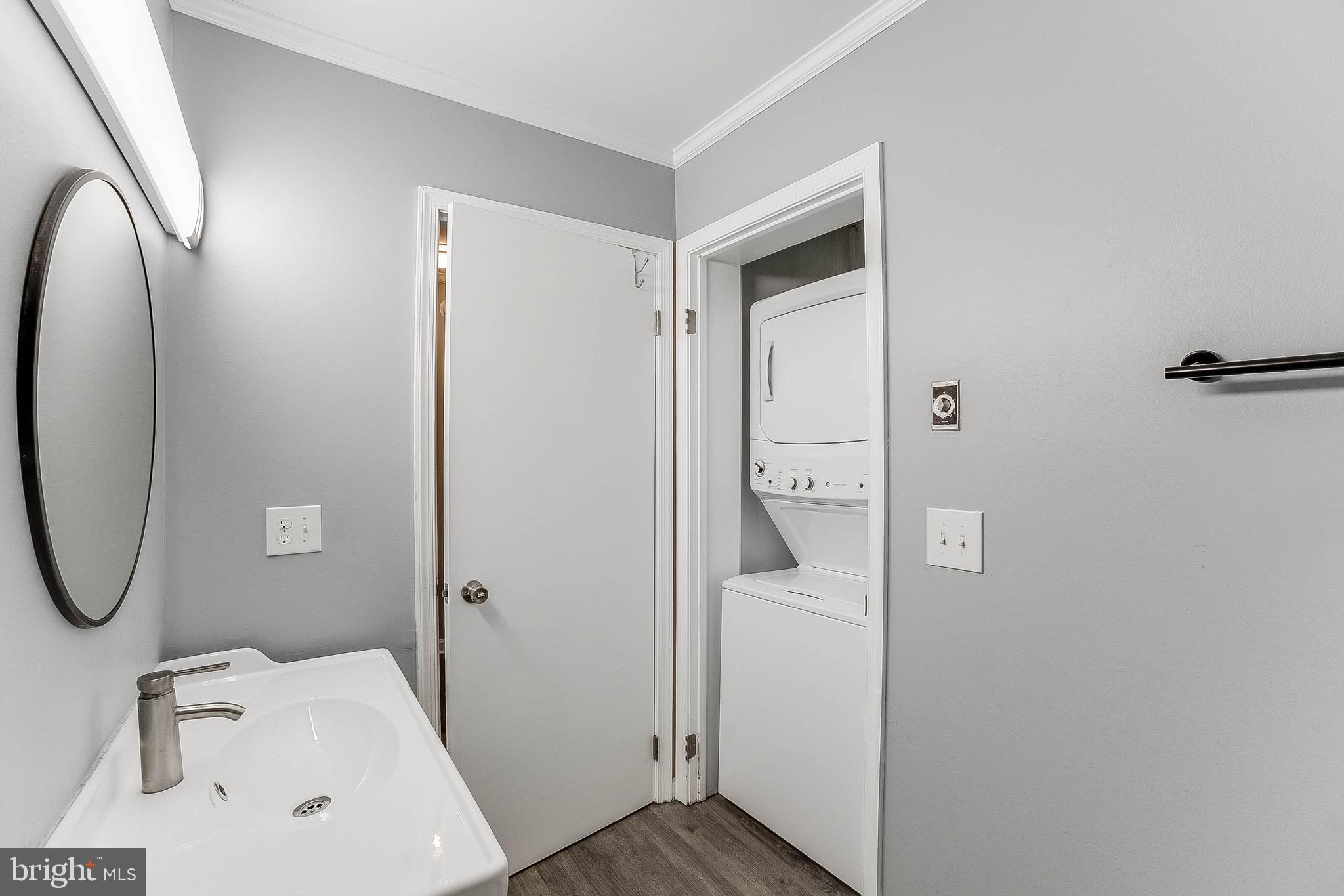 SHIPBUILDERS VILLAGE - Residential