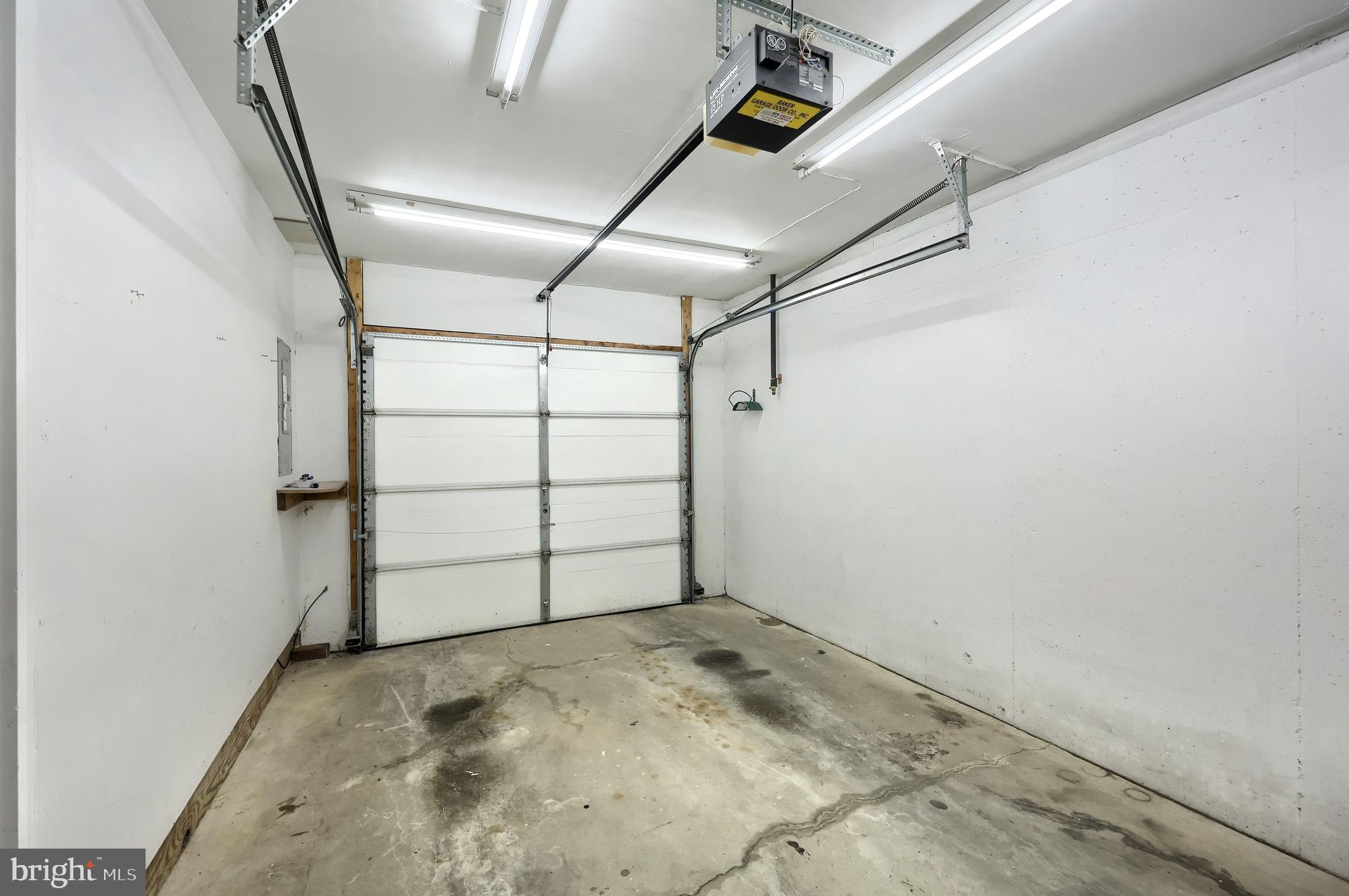 COUNTRY RIDGE - Residential