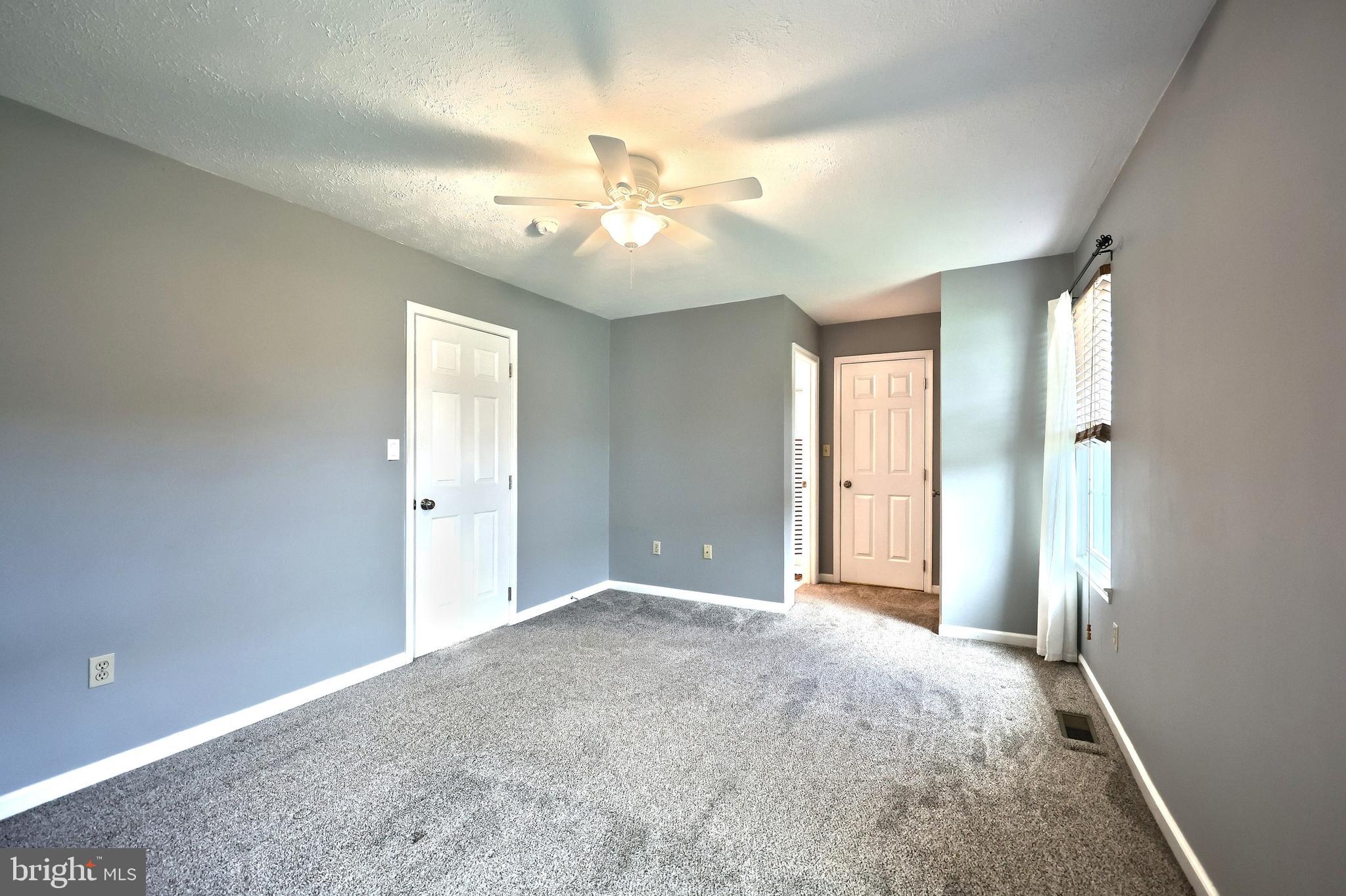 COUNTRY RIDGE - Residential