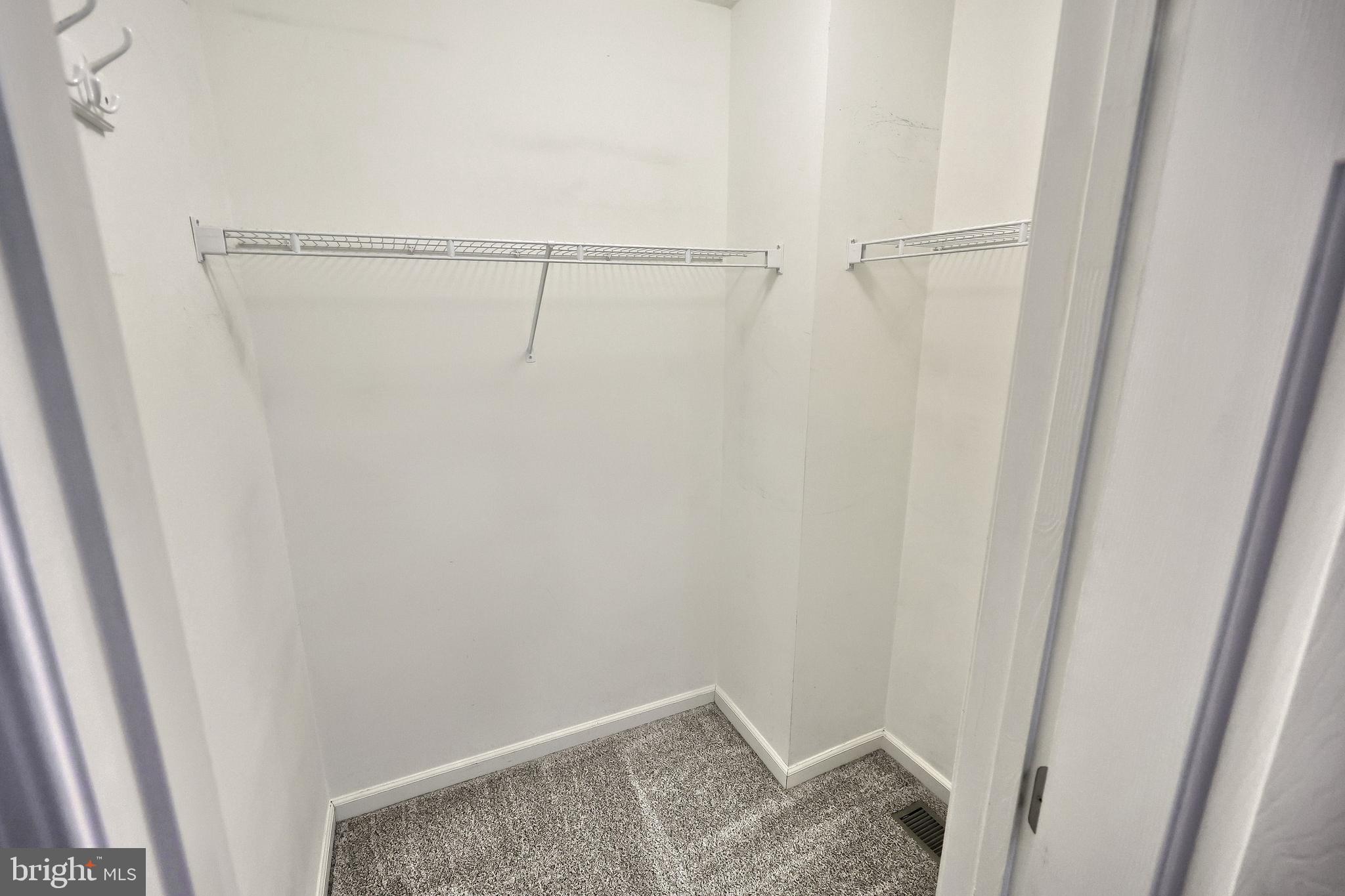 COUNTRY RIDGE - Residential