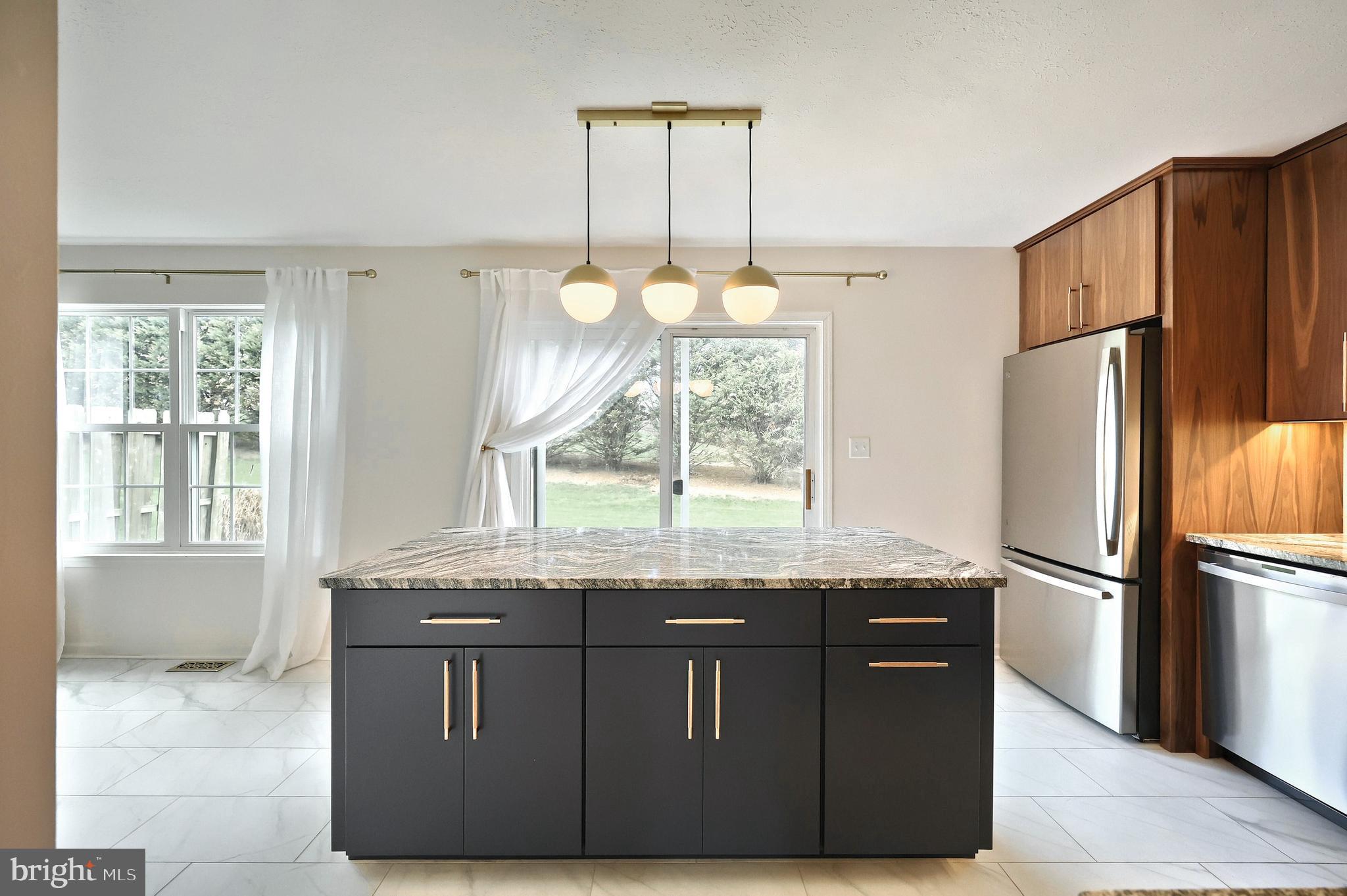 COUNTRY RIDGE - Residential