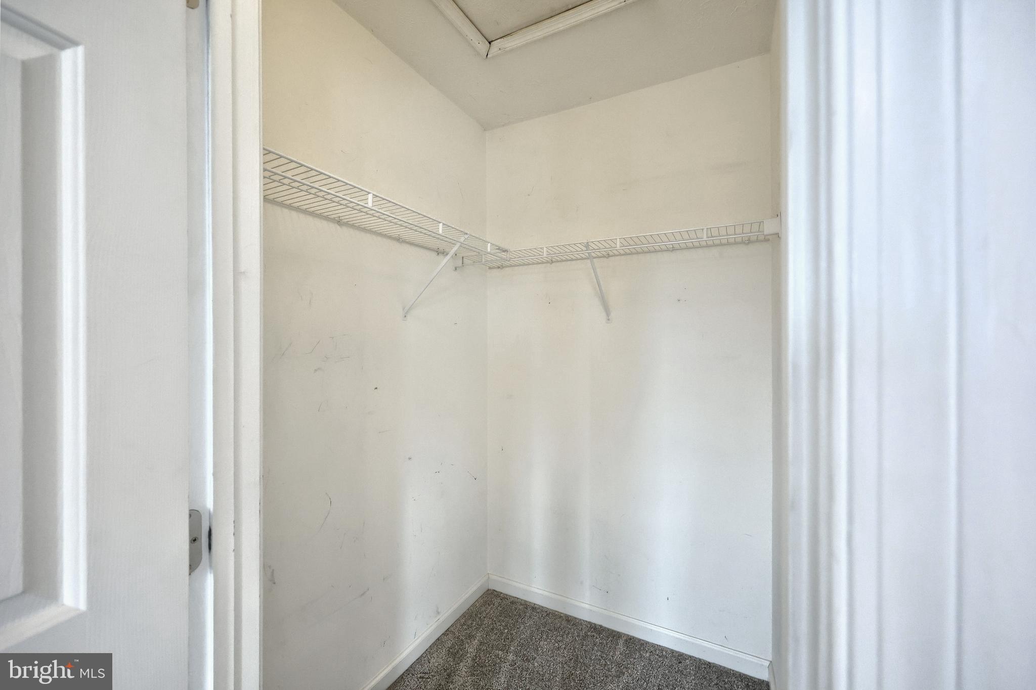 COUNTRY RIDGE - Residential