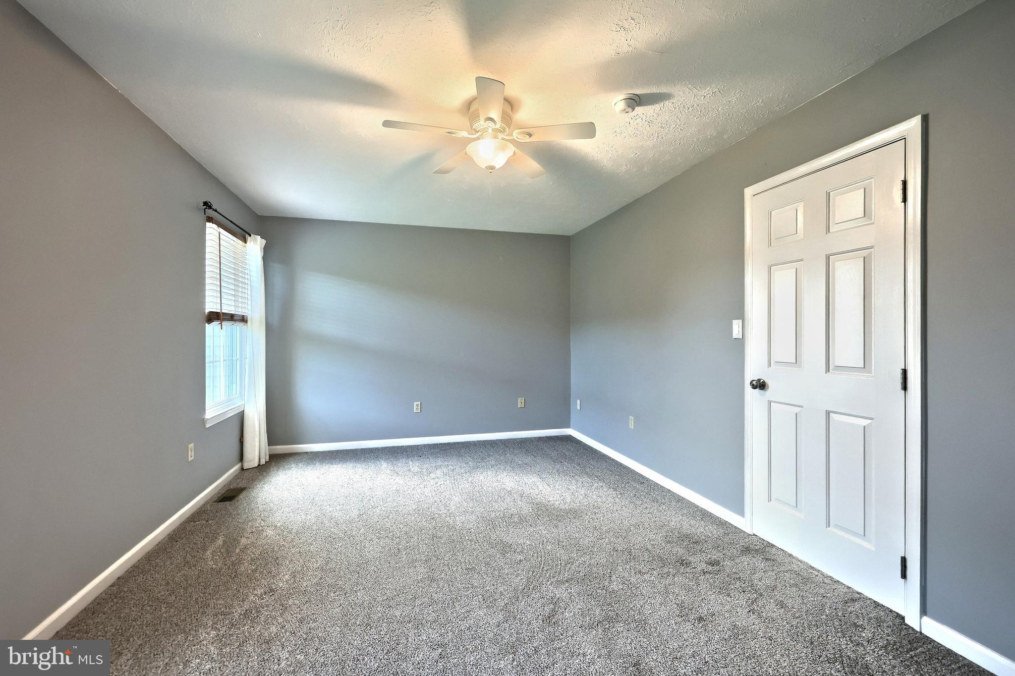 COUNTRY RIDGE - Residential