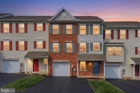 204 COUNTRY RIDGE DRIVE RED LION PA 17356