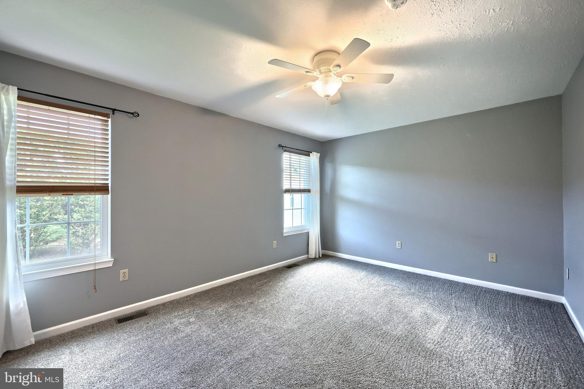 COUNTRY RIDGE - Residential