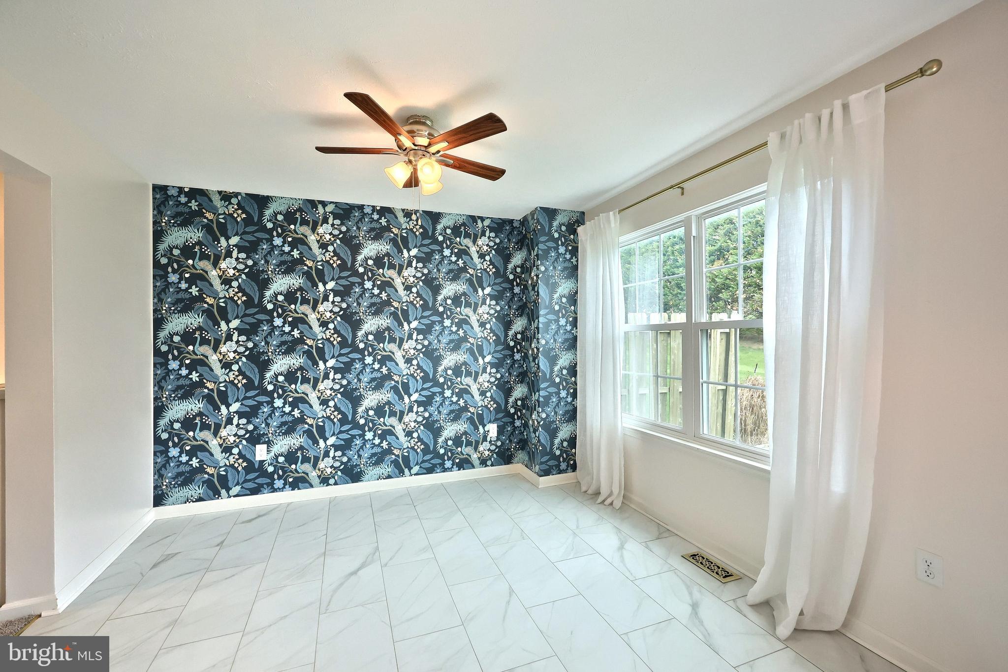 COUNTRY RIDGE - Residential