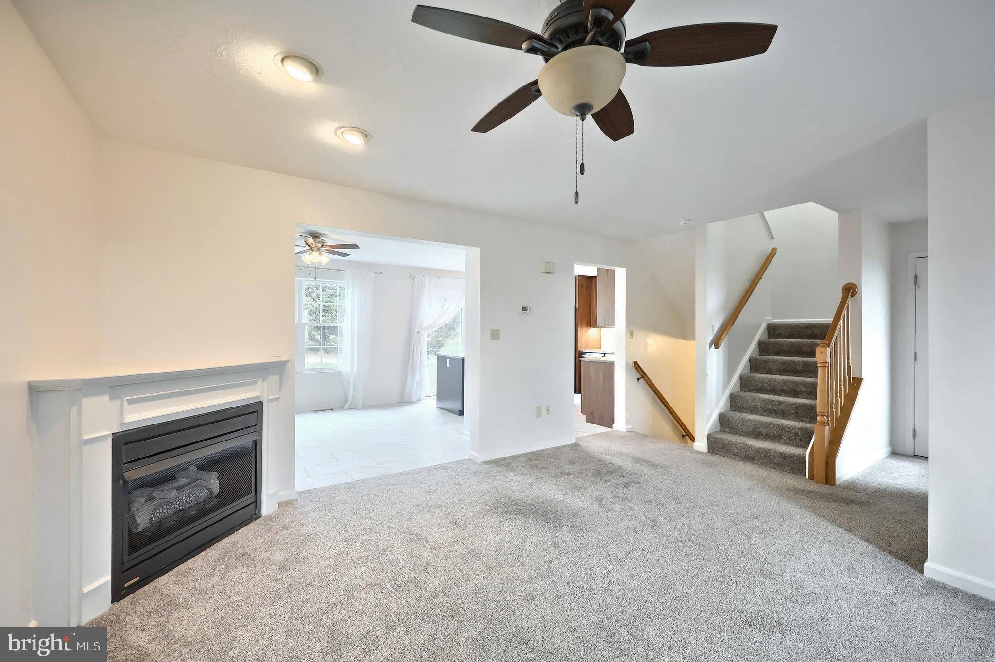 COUNTRY RIDGE - Residential