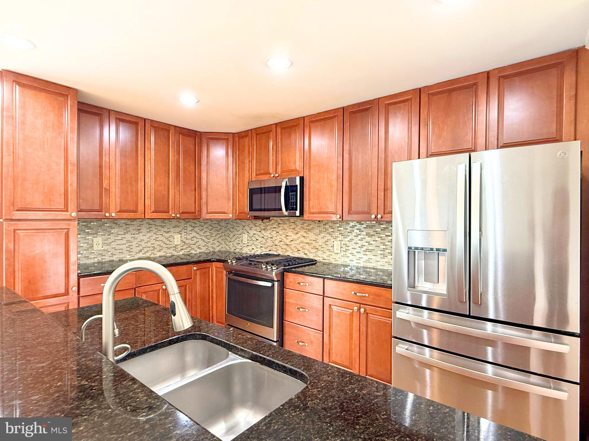 GREEN HILLS - Residential Lease