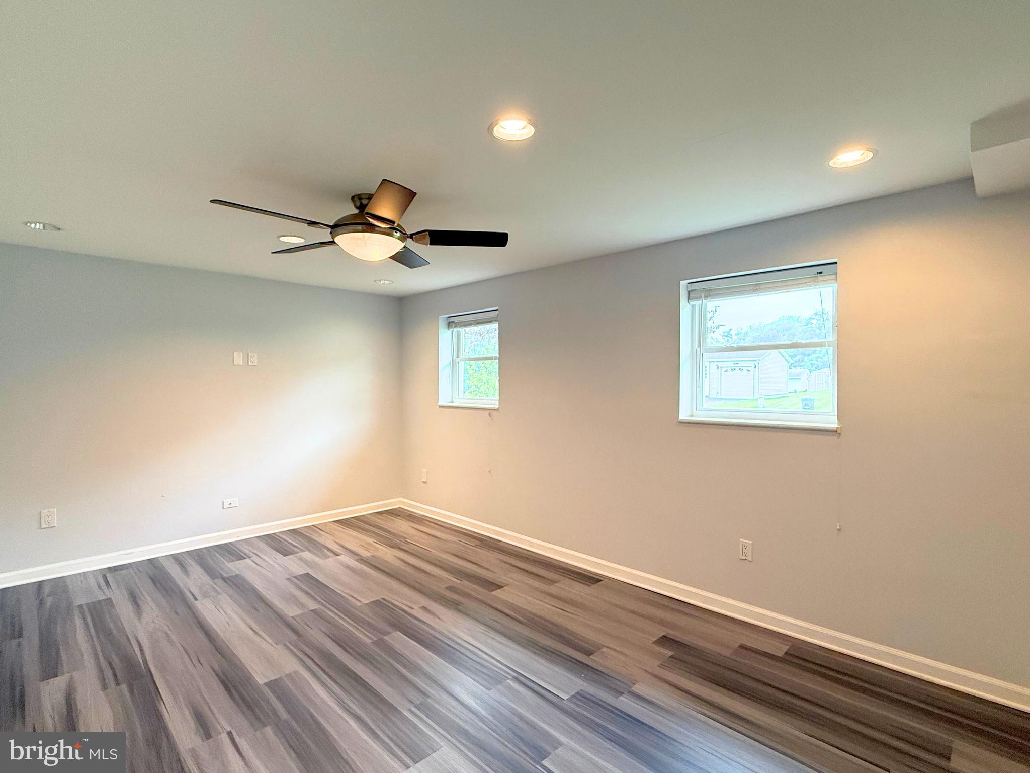 GREEN HILLS - Residential Lease