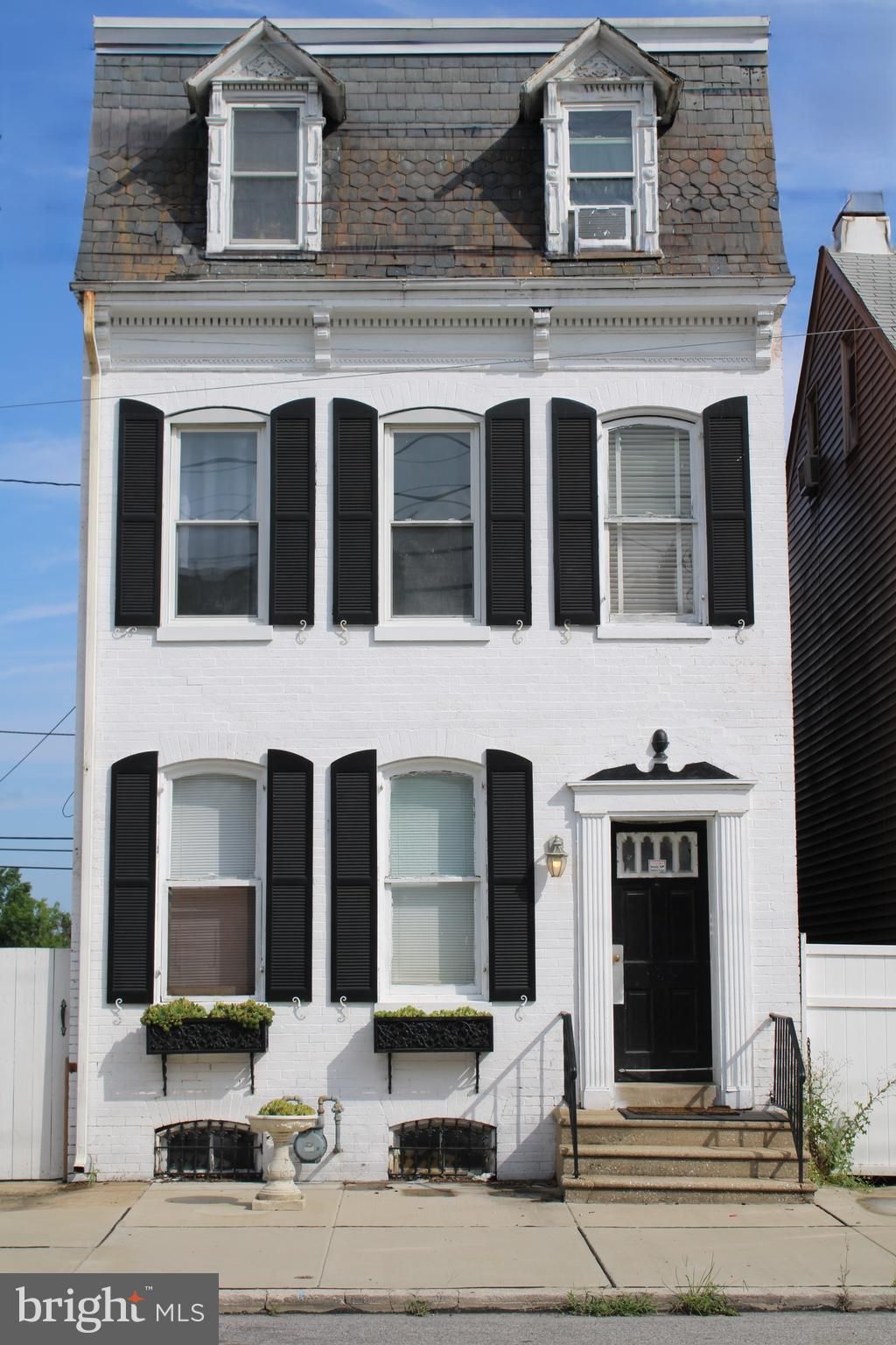 Photo of 983 E Philadelphia Street #1ST FLOOR, YORK, PA 17403 (MLS # PAYK2096964)