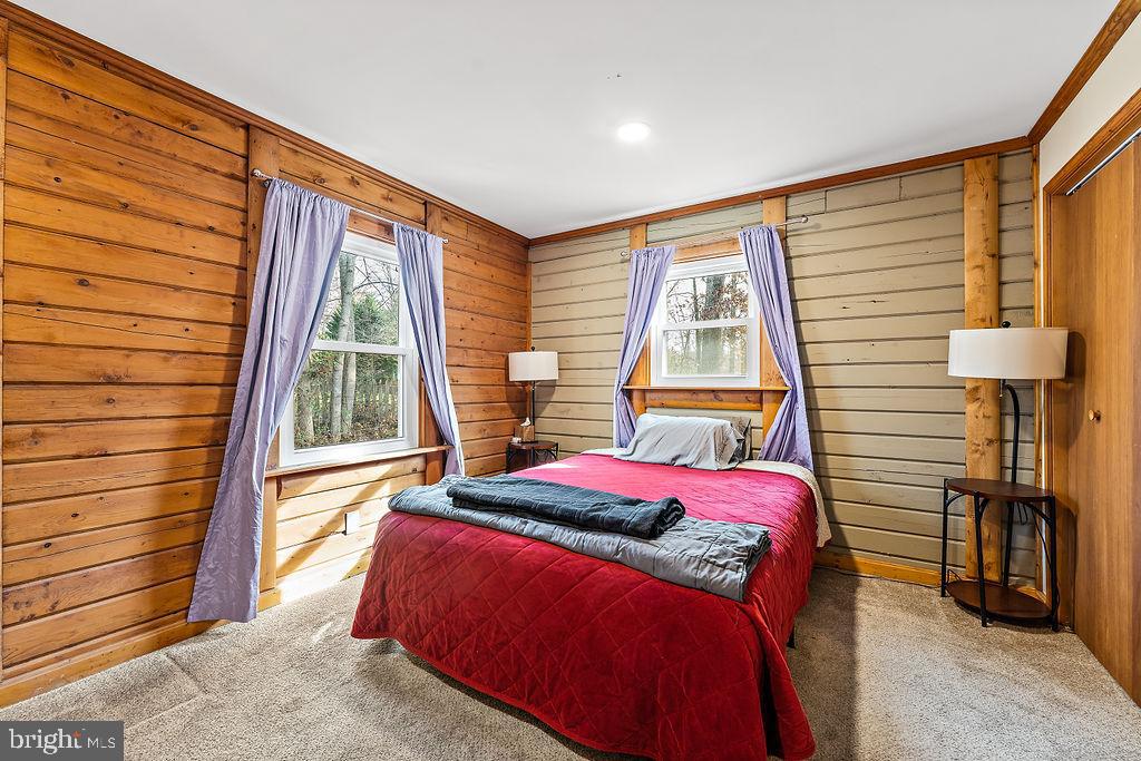 HIDDEN LAKE - Residential