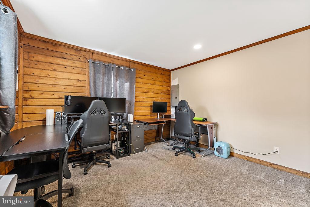 HIDDEN LAKE - Residential