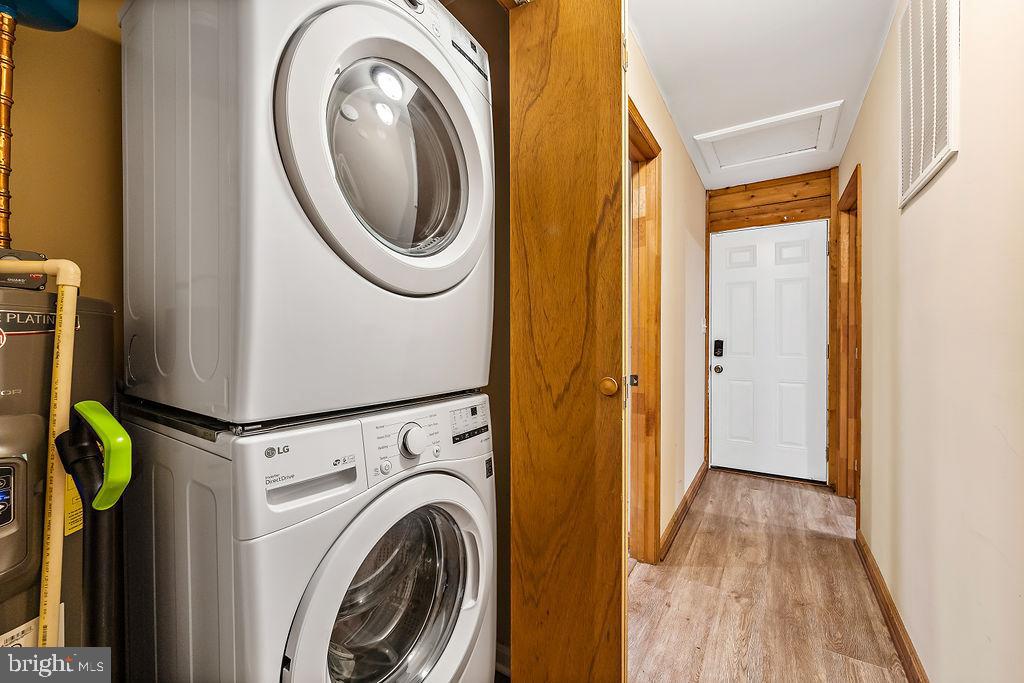 HIDDEN LAKE - Residential