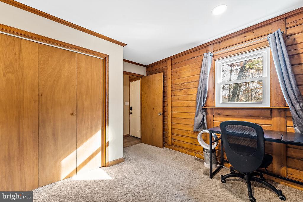 HIDDEN LAKE - Residential