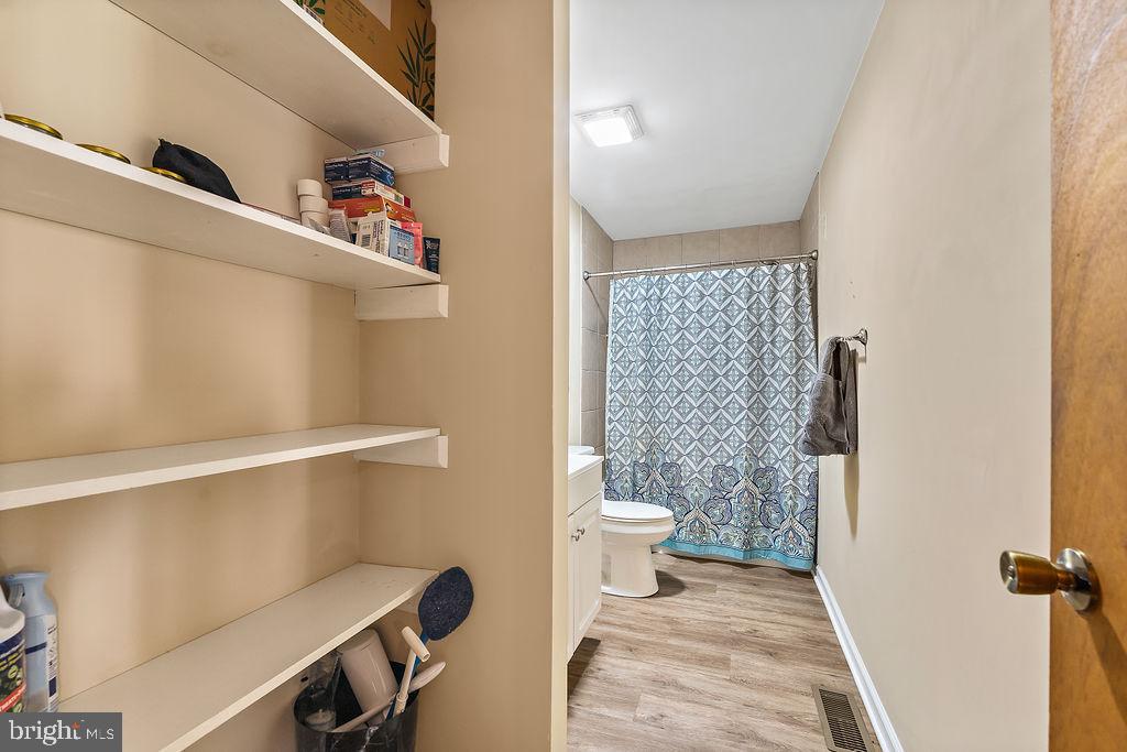 HIDDEN LAKE - Residential