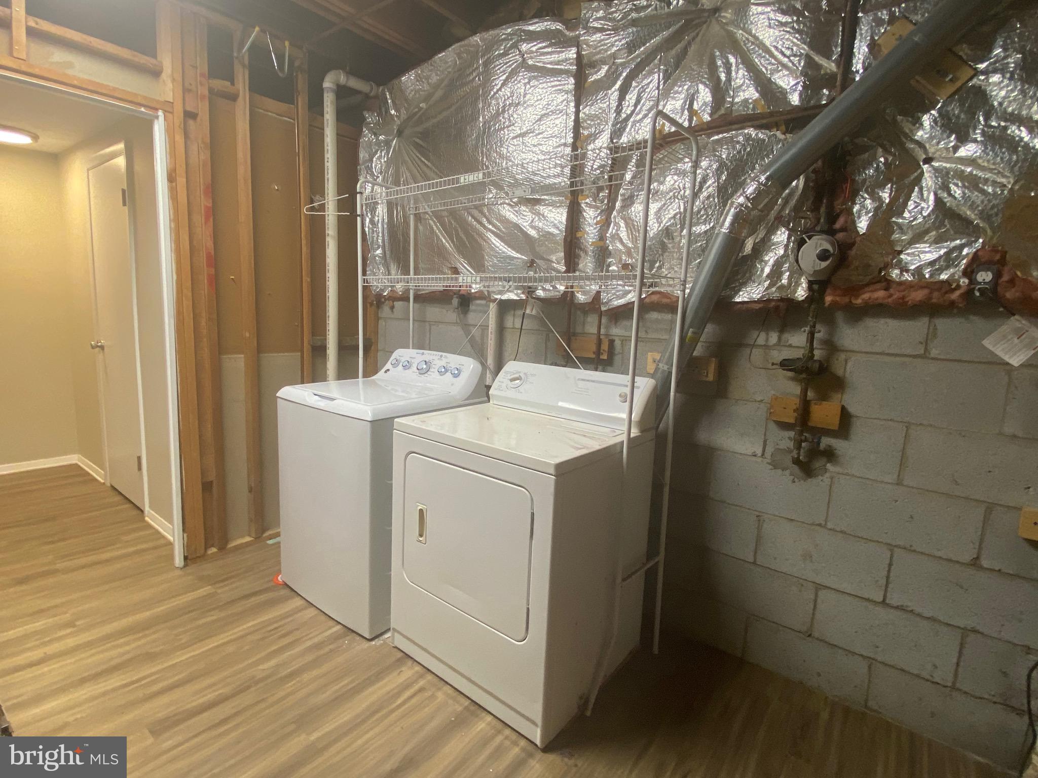 KIMBERLY VILLAGE - Residential Lease