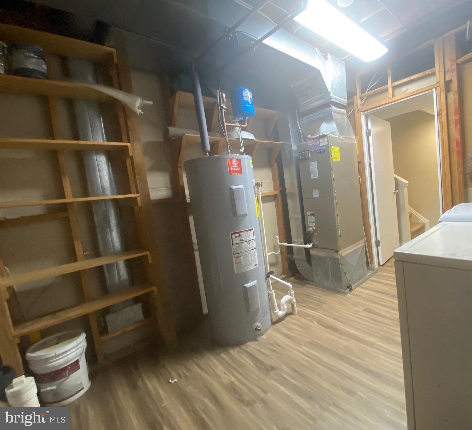 KIMBERLY VILLAGE - Residential Lease