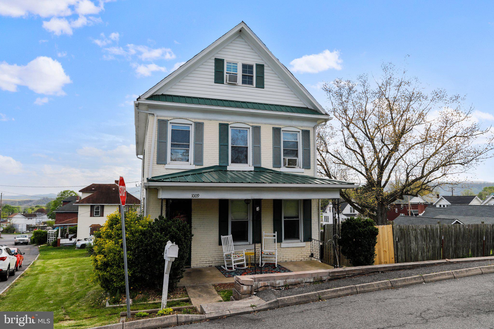 MAPLESIDE - Residential